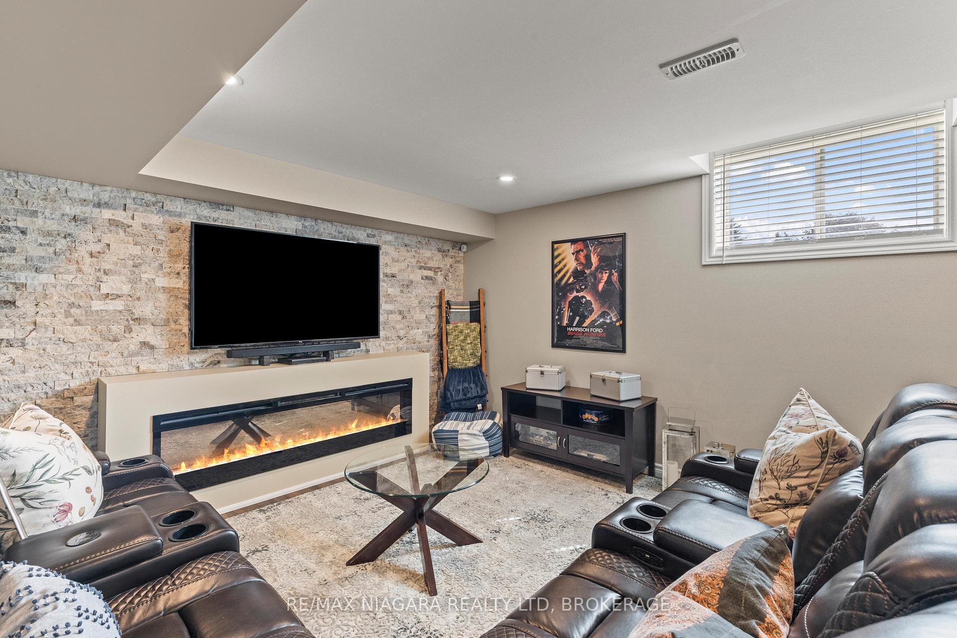 Photo 18 of 149 Acacia Road, Pelham, Fonthill — HOMEH