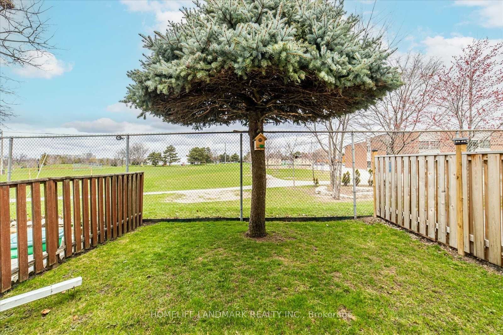 Photo 13 of 72 Rakewood Crescent, Scarborough, L'Amoreaux — HOMEH
