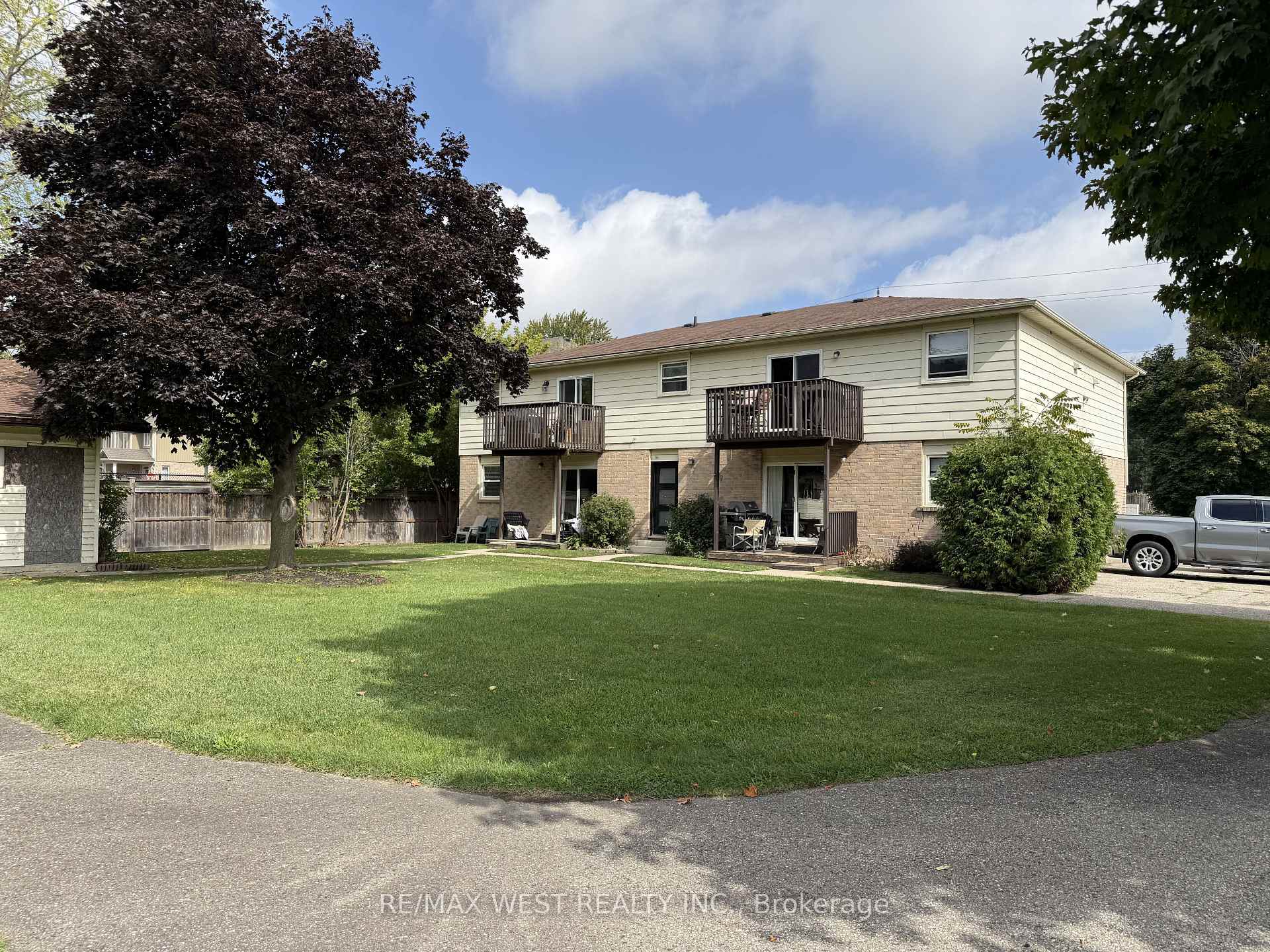 Photo 2 of 60 Willow Street, Brant, Paris — HOMEH