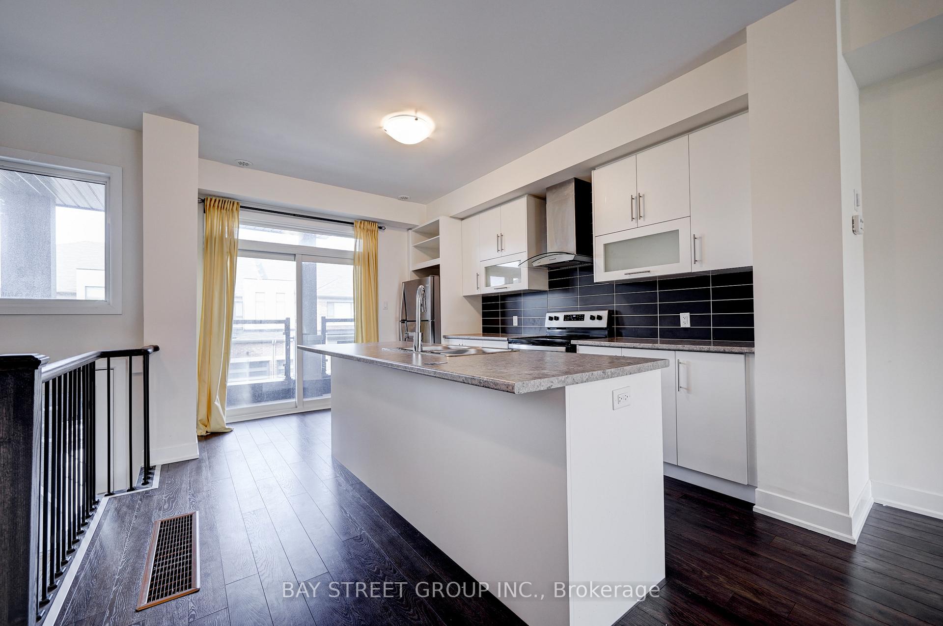 Photo 4 of 11 Donald Fleming Way, Whitby, Pringle Creek — HOMEH