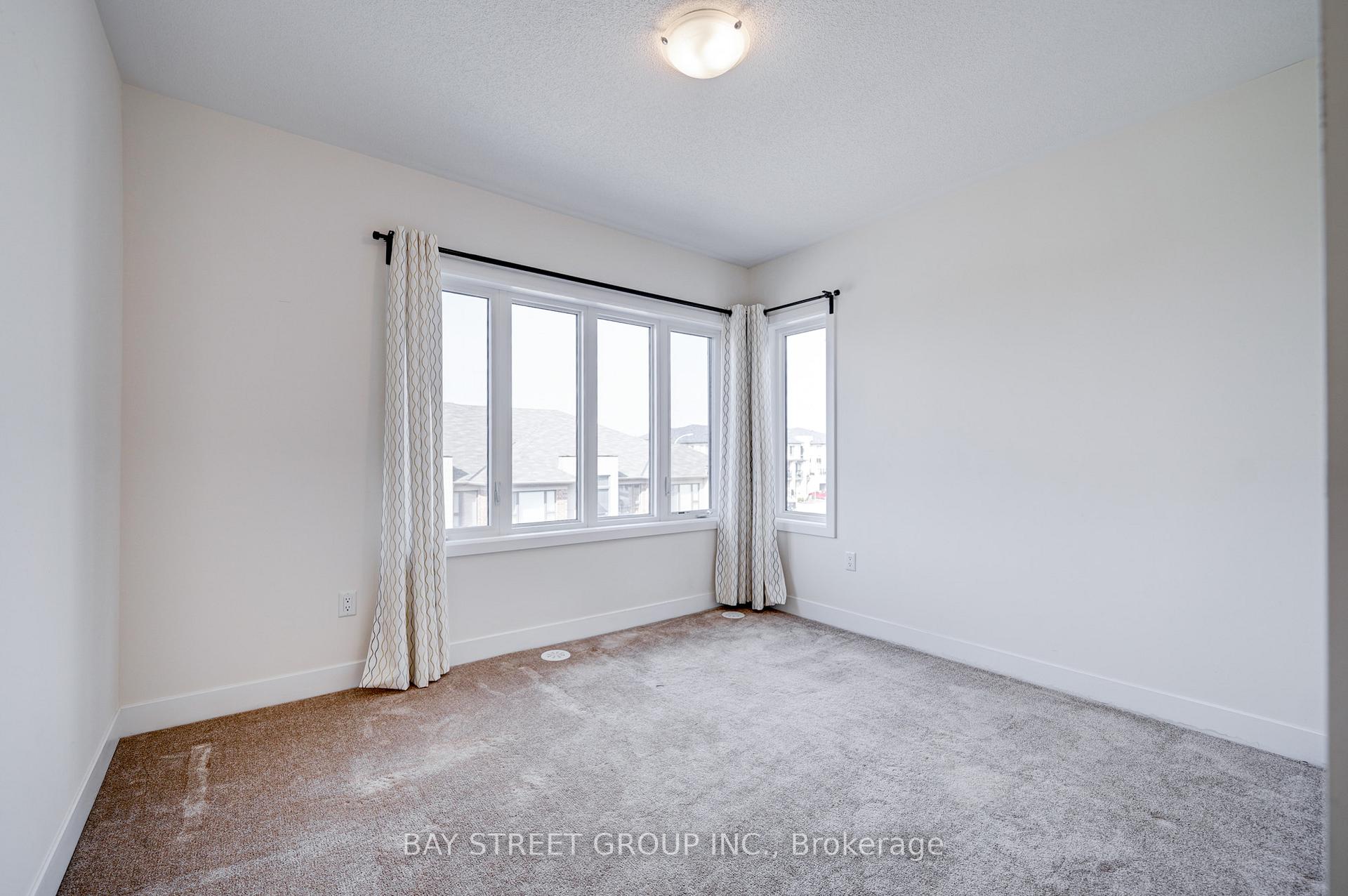 Photo 22 of 11 Donald Fleming Way, Whitby, Pringle Creek — HOMEH