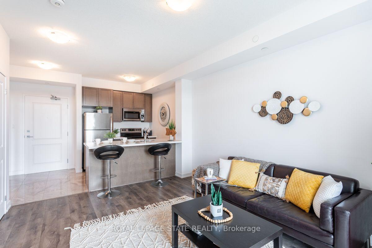 Photo 5 of Unit 318, 101 Shoreview Place, Hamilton, Stoney Creek — HOMEH