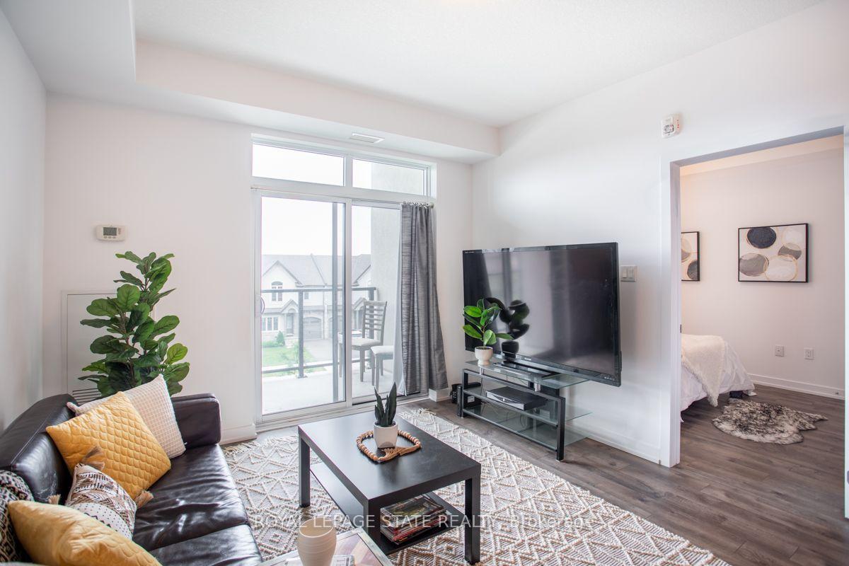 Photo 9 of Unit 318, 101 Shoreview Place, Hamilton, Stoney Creek — HOMEH