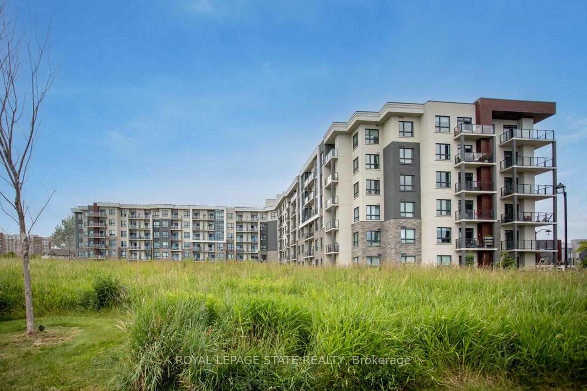 Photo 16 of Unit 318, 101 Shoreview Place, Hamilton, Stoney Creek — HOMEH