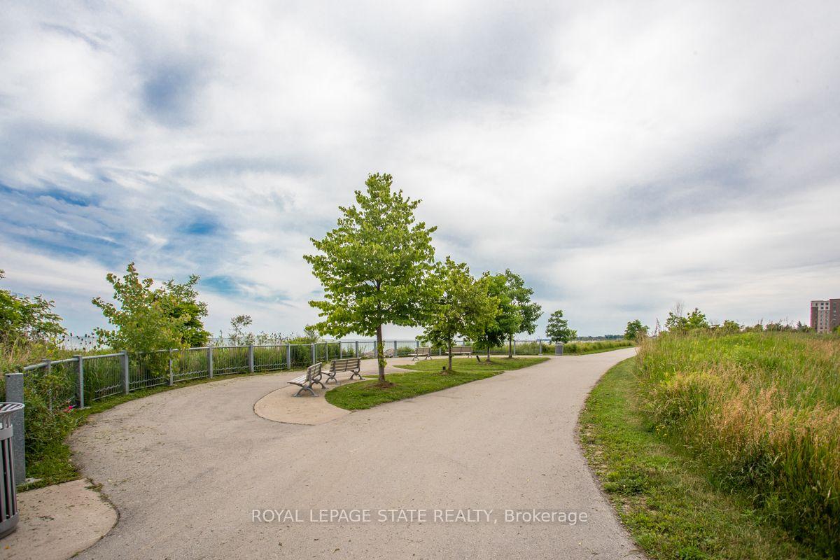 Photo 17 of Unit 318, 101 Shoreview Place, Hamilton, Stoney Creek — HOMEH