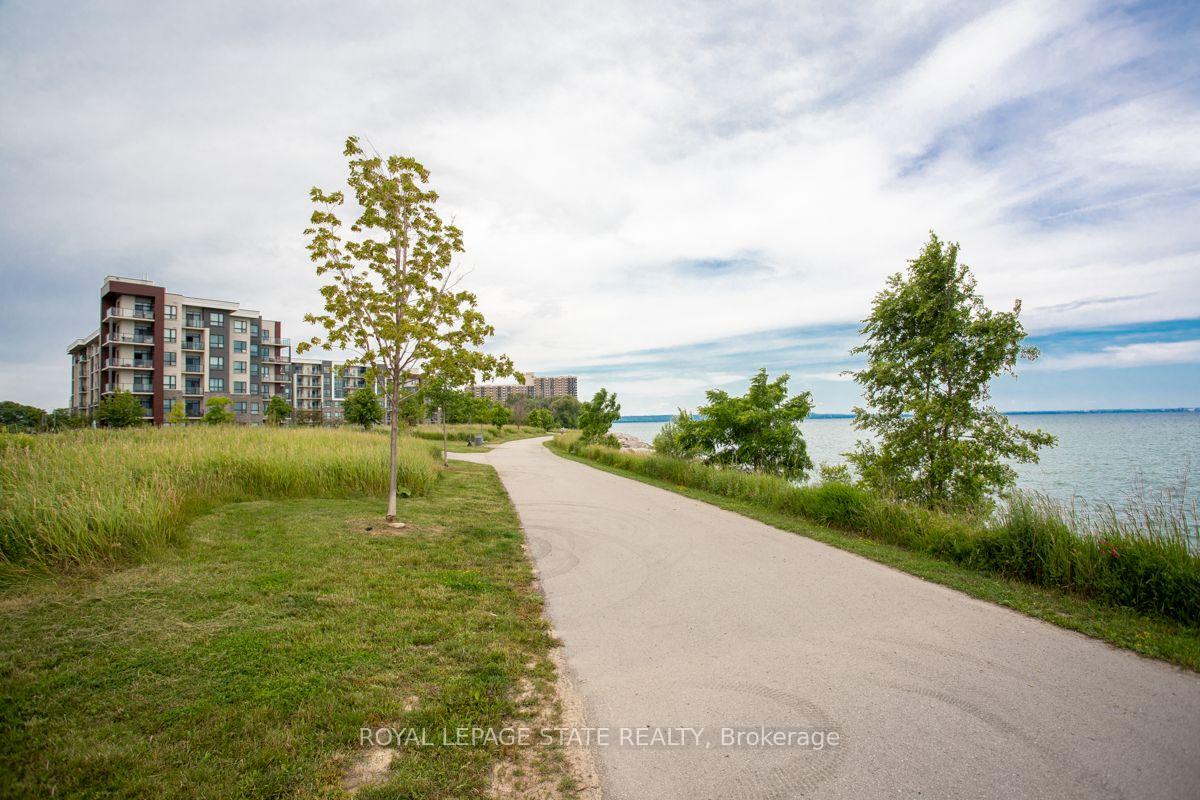 Photo 25 of Unit 318, 101 Shoreview Place, Hamilton, Stoney Creek — HOMEH