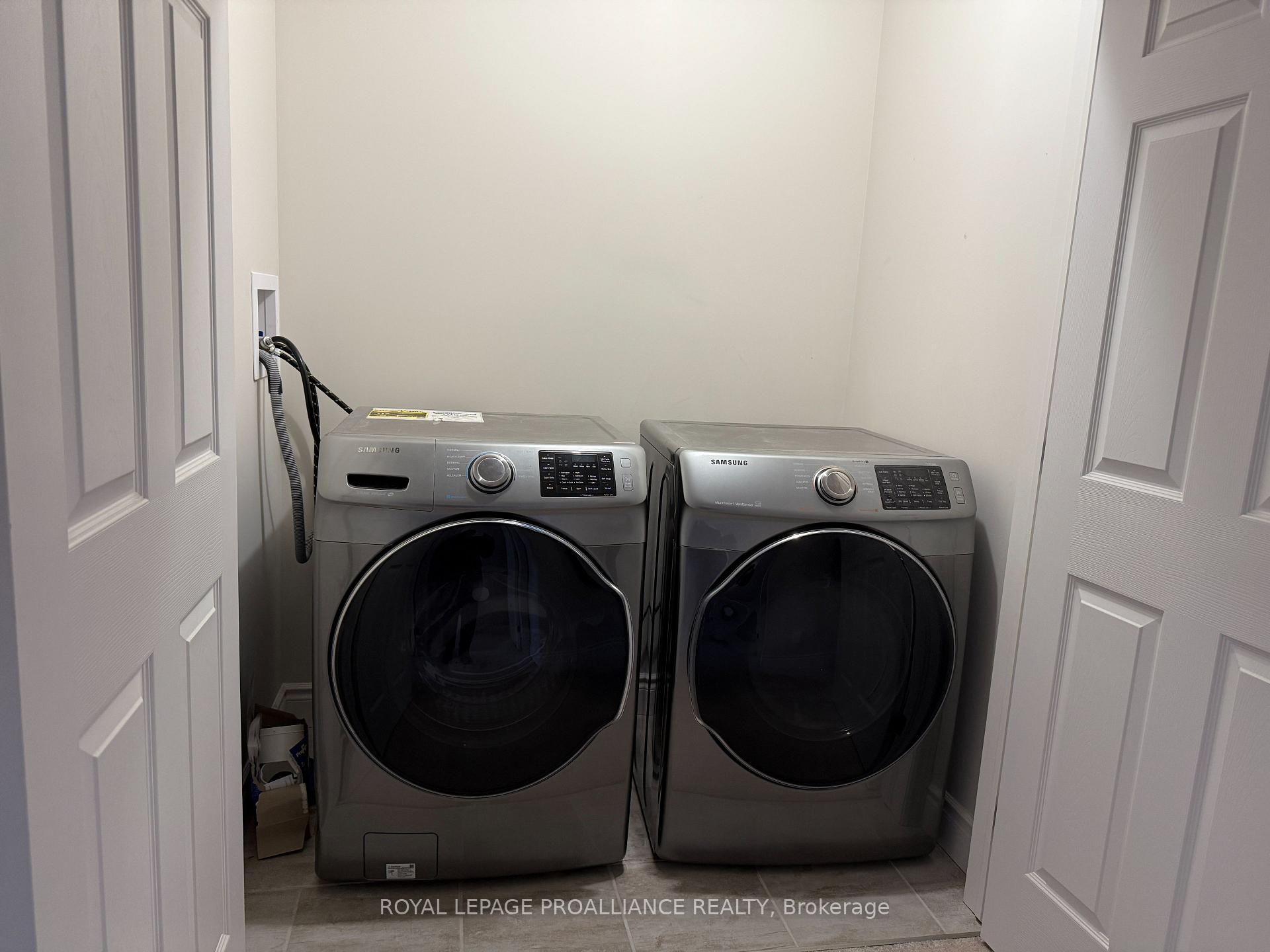 Photo 20 of 28 Primrose Crescent, Belleville, Thurlow Ward — HOMEH