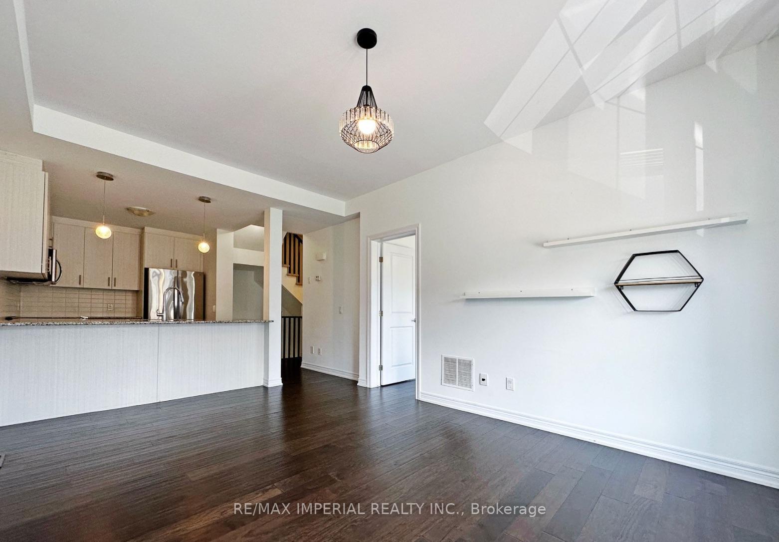 Photo 2 of 2299 Natasha Circle, Oakville, Bronte Creek — HOMEH