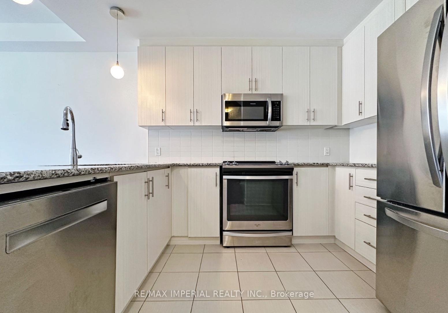 Photo 3 of 2299 Natasha Circle, Oakville, Bronte Creek — HOMEH