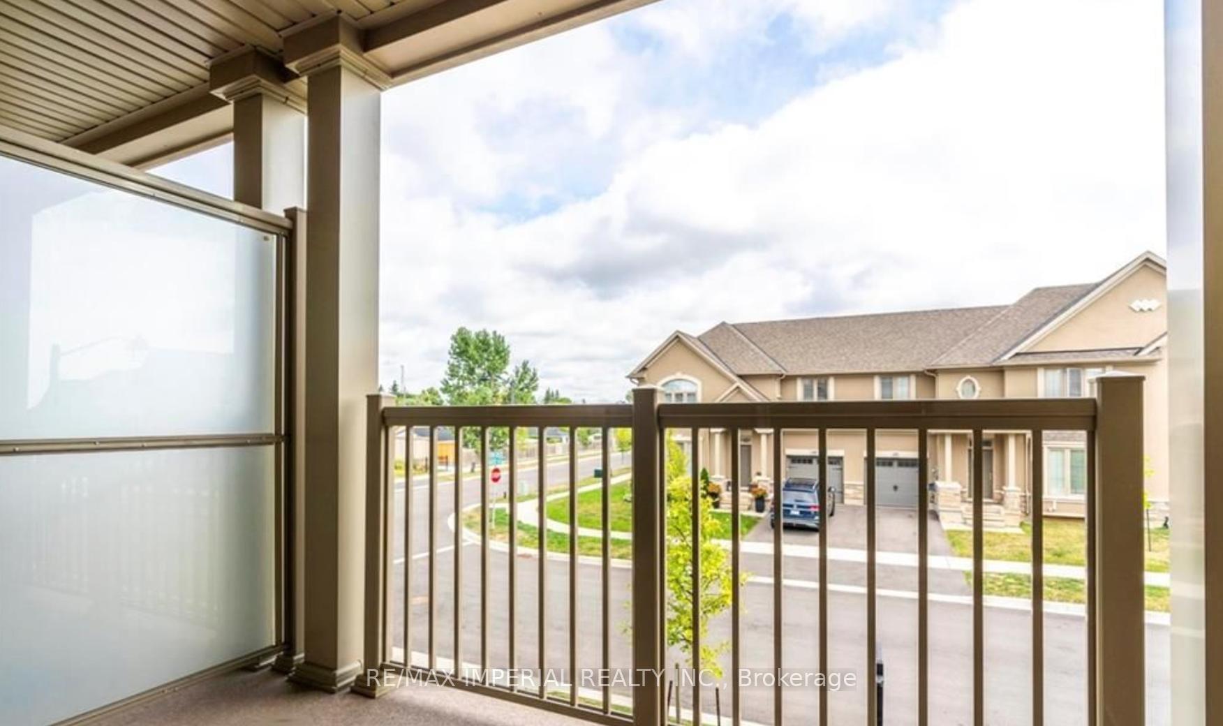 Photo 11 of 2299 Natasha Circle, Oakville, Bronte Creek — HOMEH