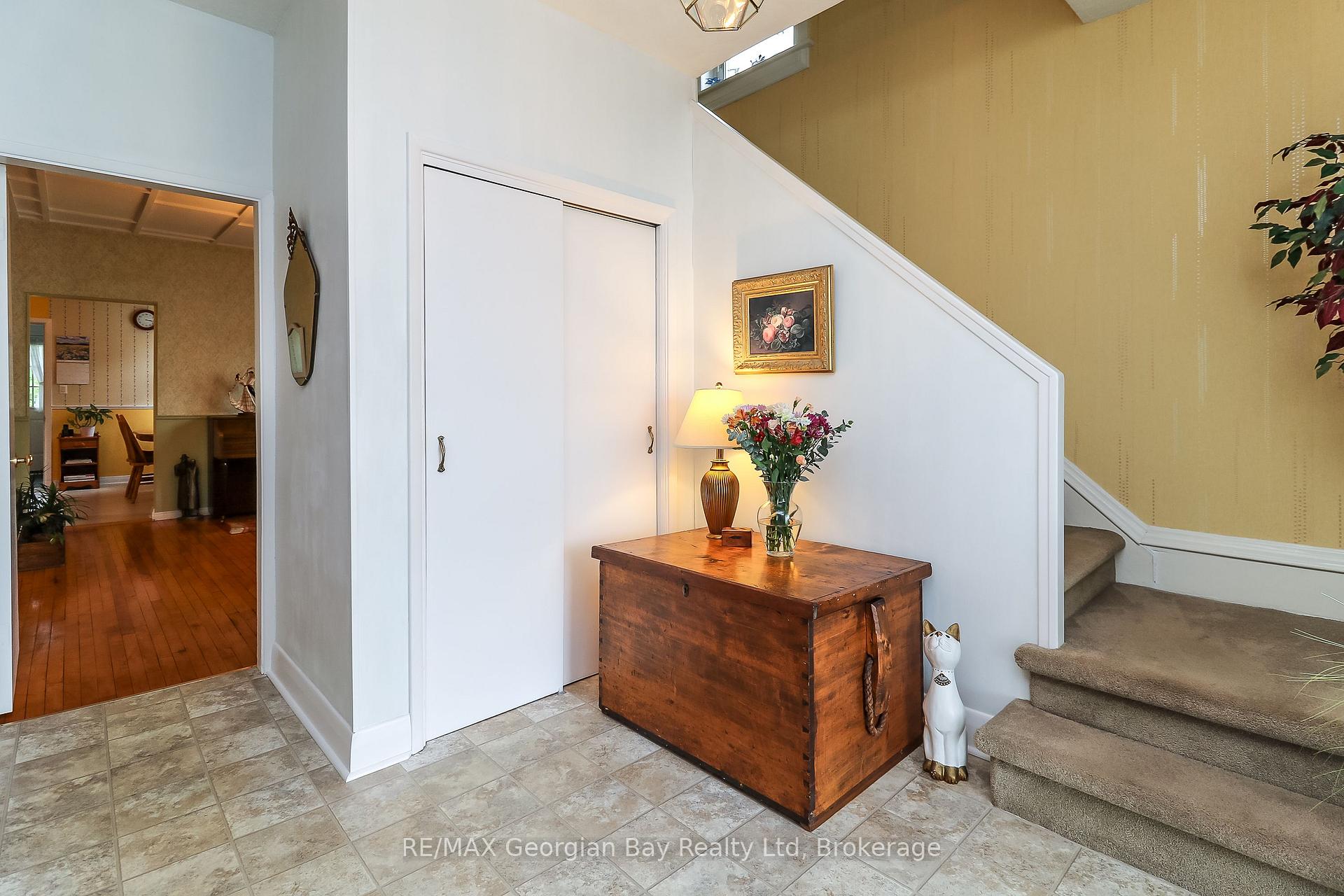 Photo 21 of 525 Yonge Street, Midland — HOMEH