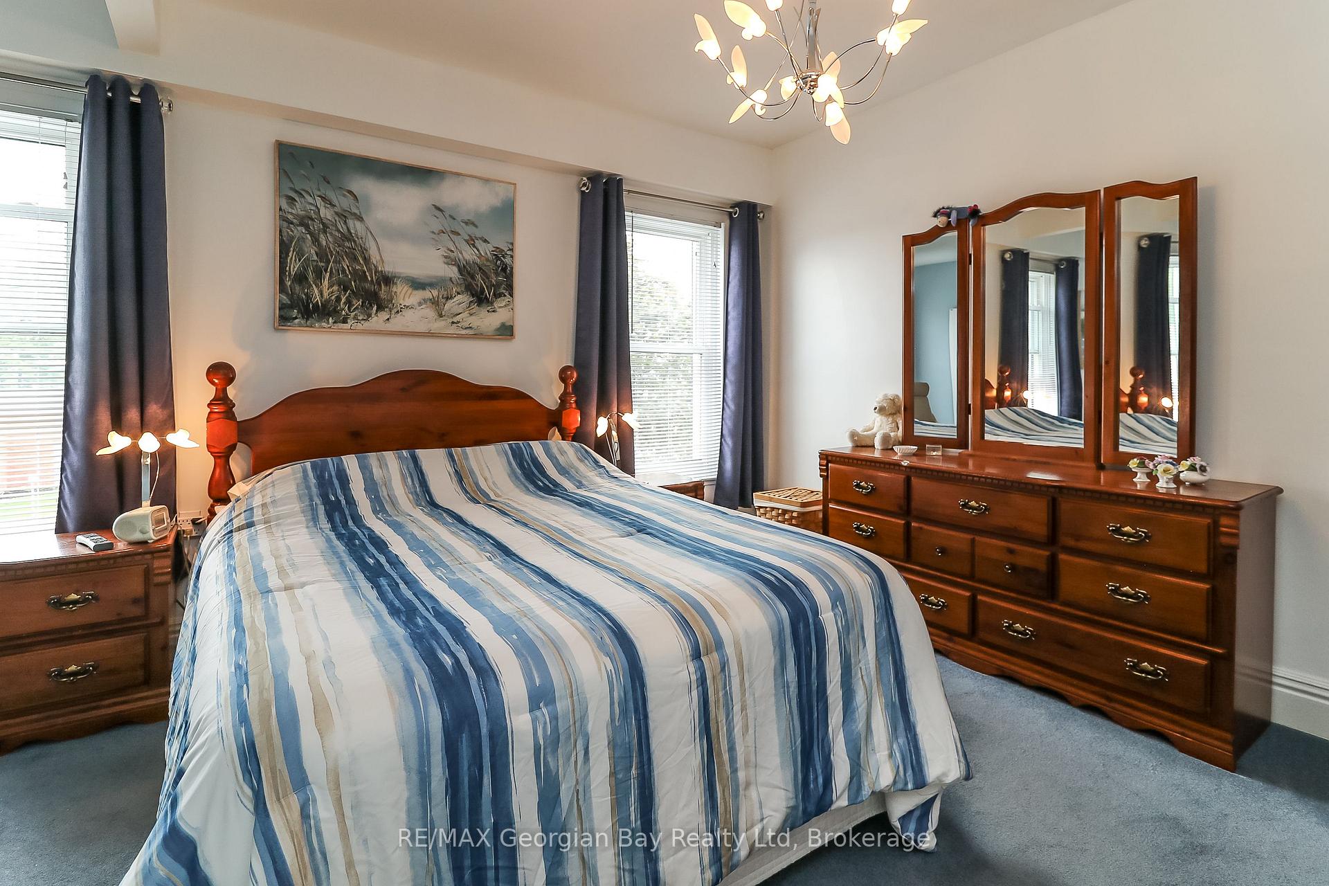 Photo 24 of 525 Yonge Street, Midland — HOMEH