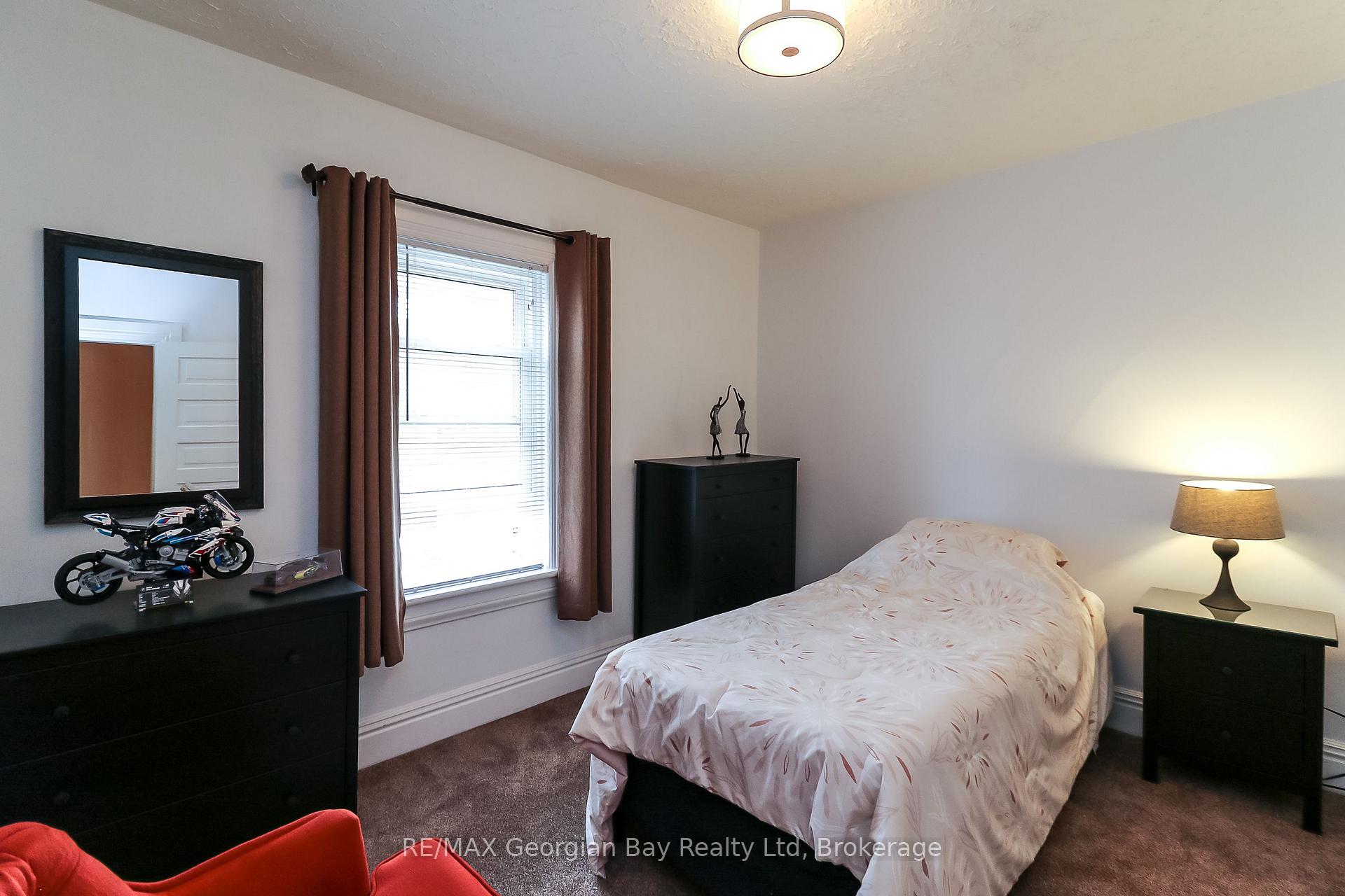 Photo 26 of 525 Yonge Street, Midland — HOMEH