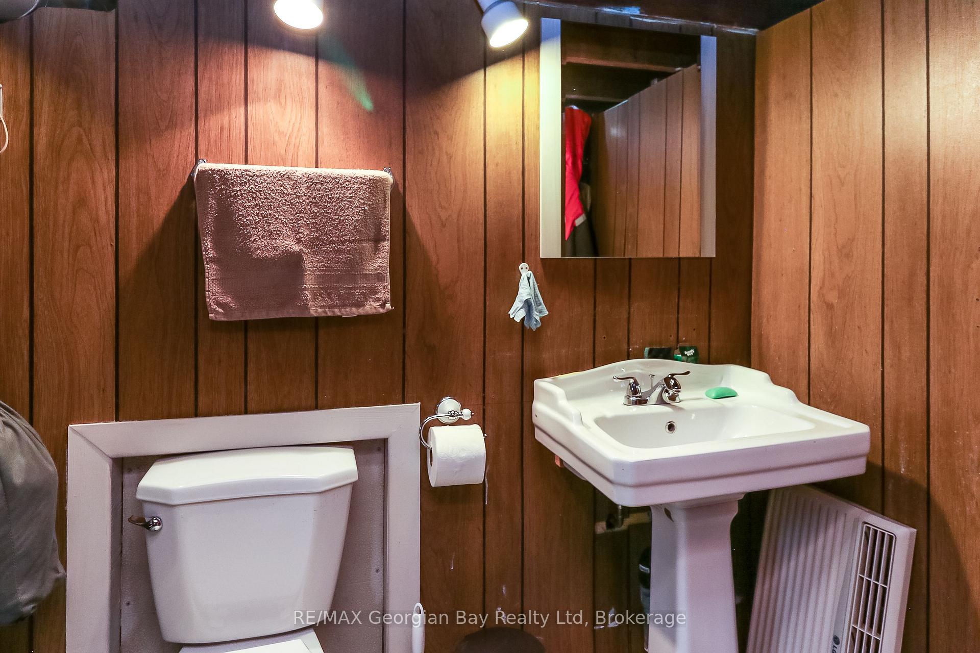 Photo 30 of 525 Yonge Street, Midland — HOMEH