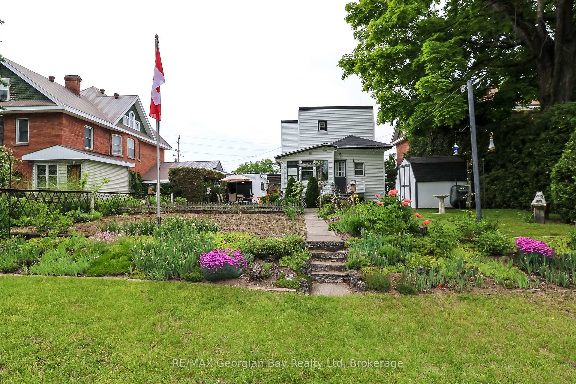 Photo 31 of 525 Yonge Street, Midland — HOMEH