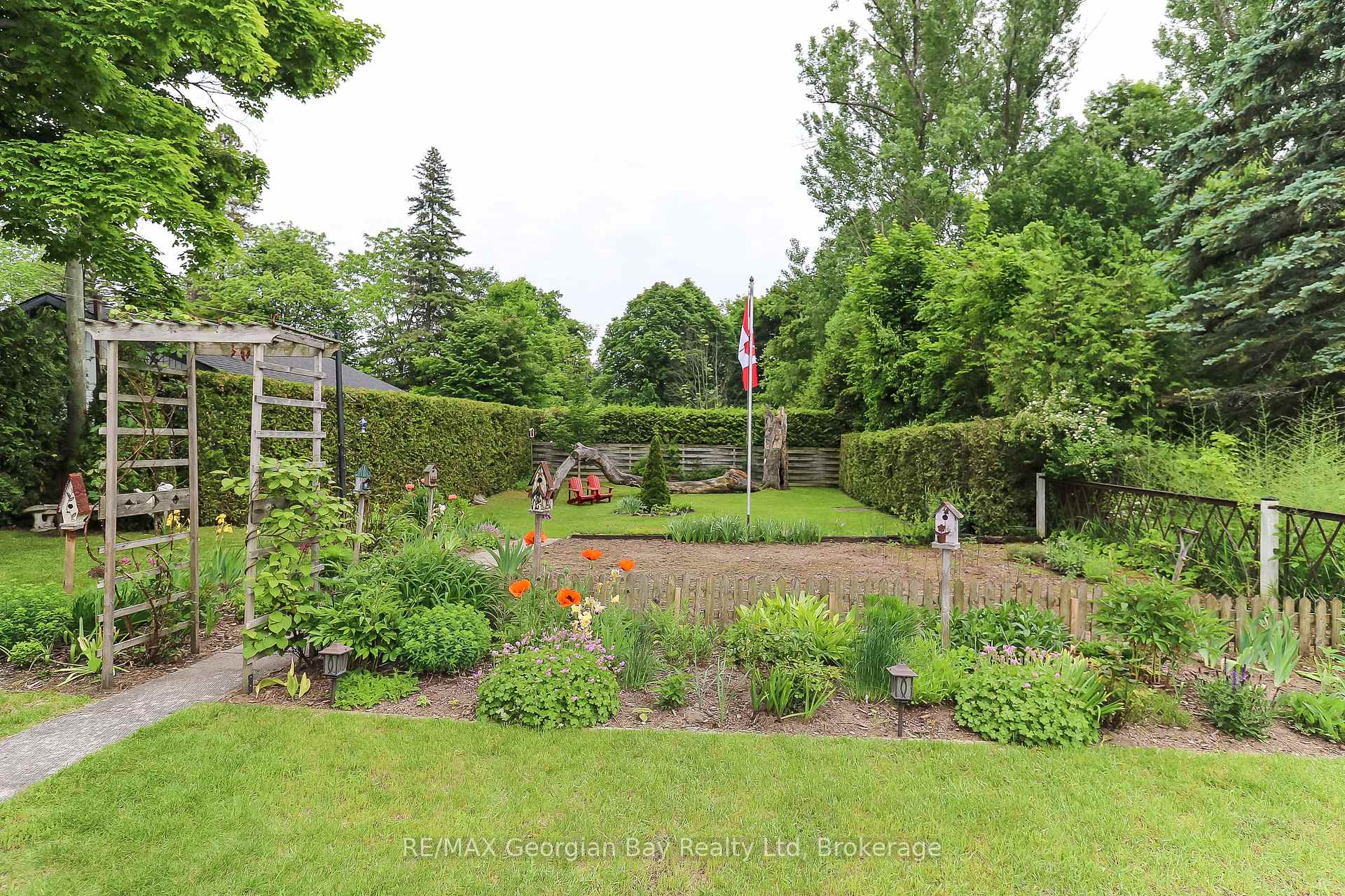 Photo 38 of 525 Yonge Street, Midland — HOMEH