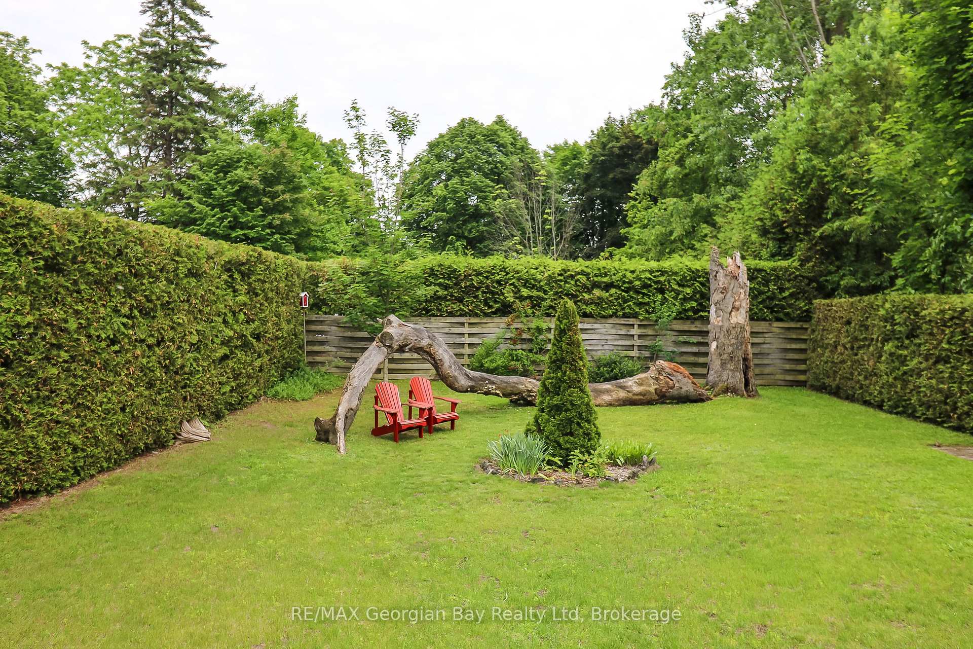 Photo 41 of 525 Yonge Street, Midland — HOMEH