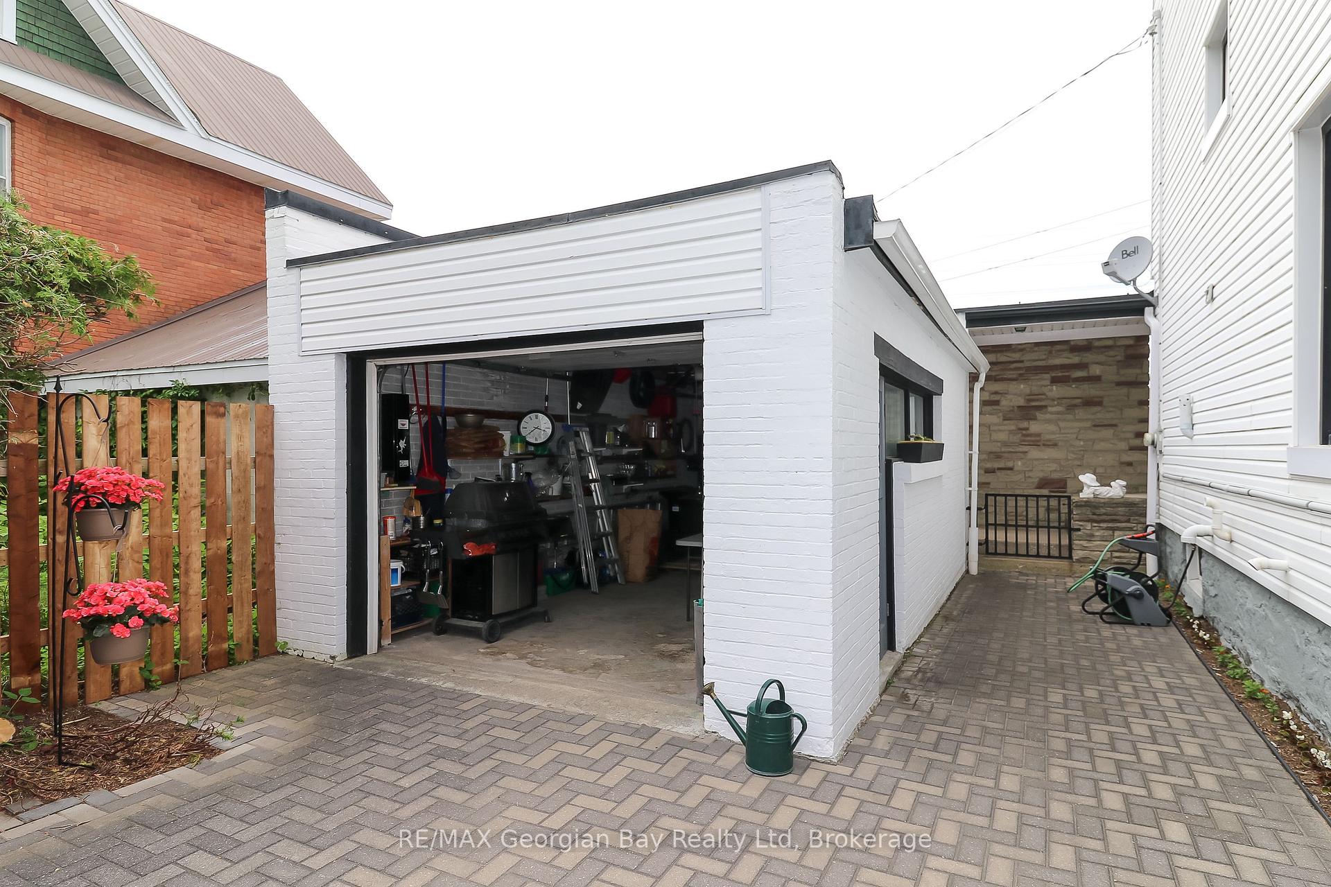 Photo 43 of 525 Yonge Street, Midland — HOMEH