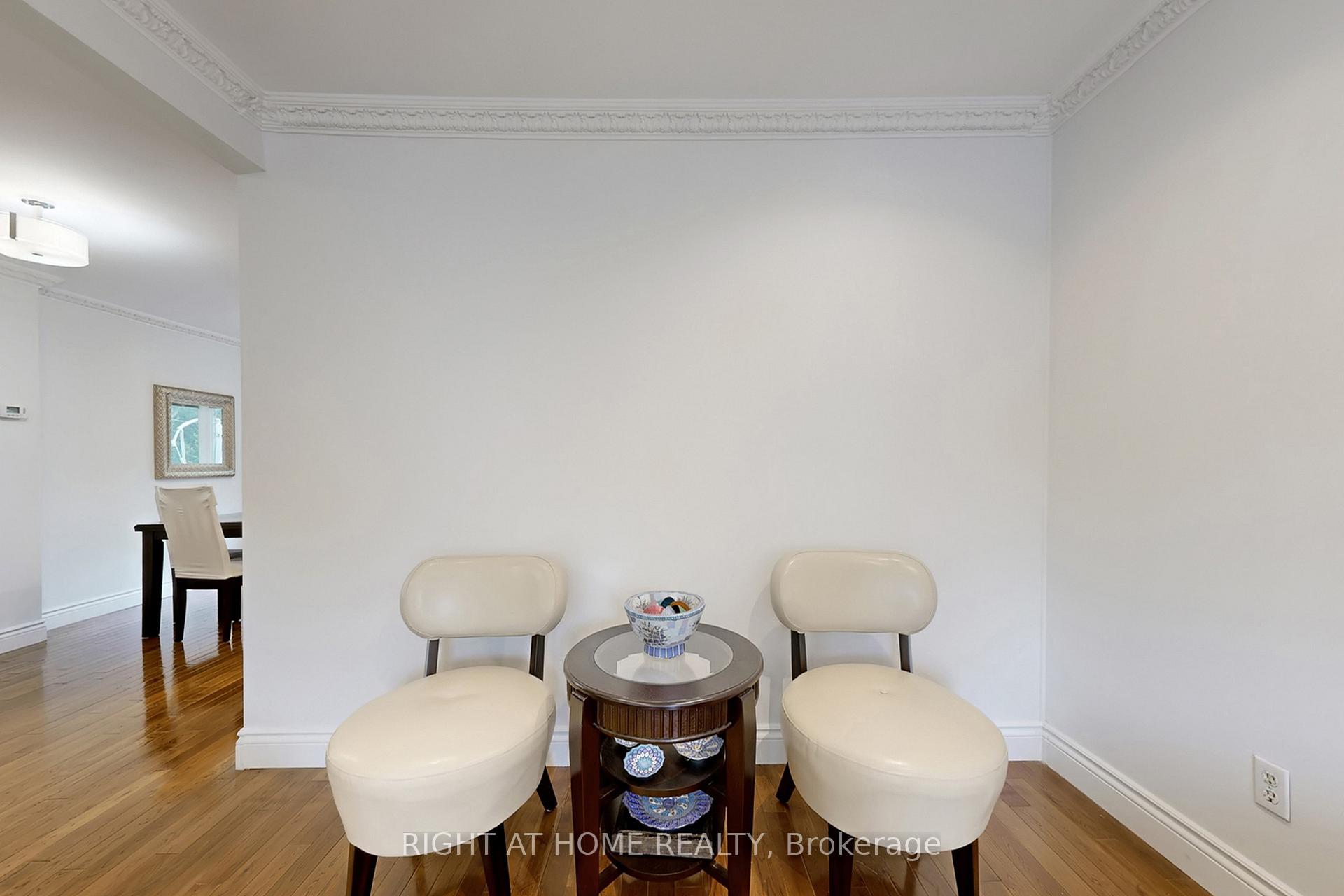 Photo 11 of 52 Breckonwood Crescent, Markham, Aileen-Willowbrook — HOMEH