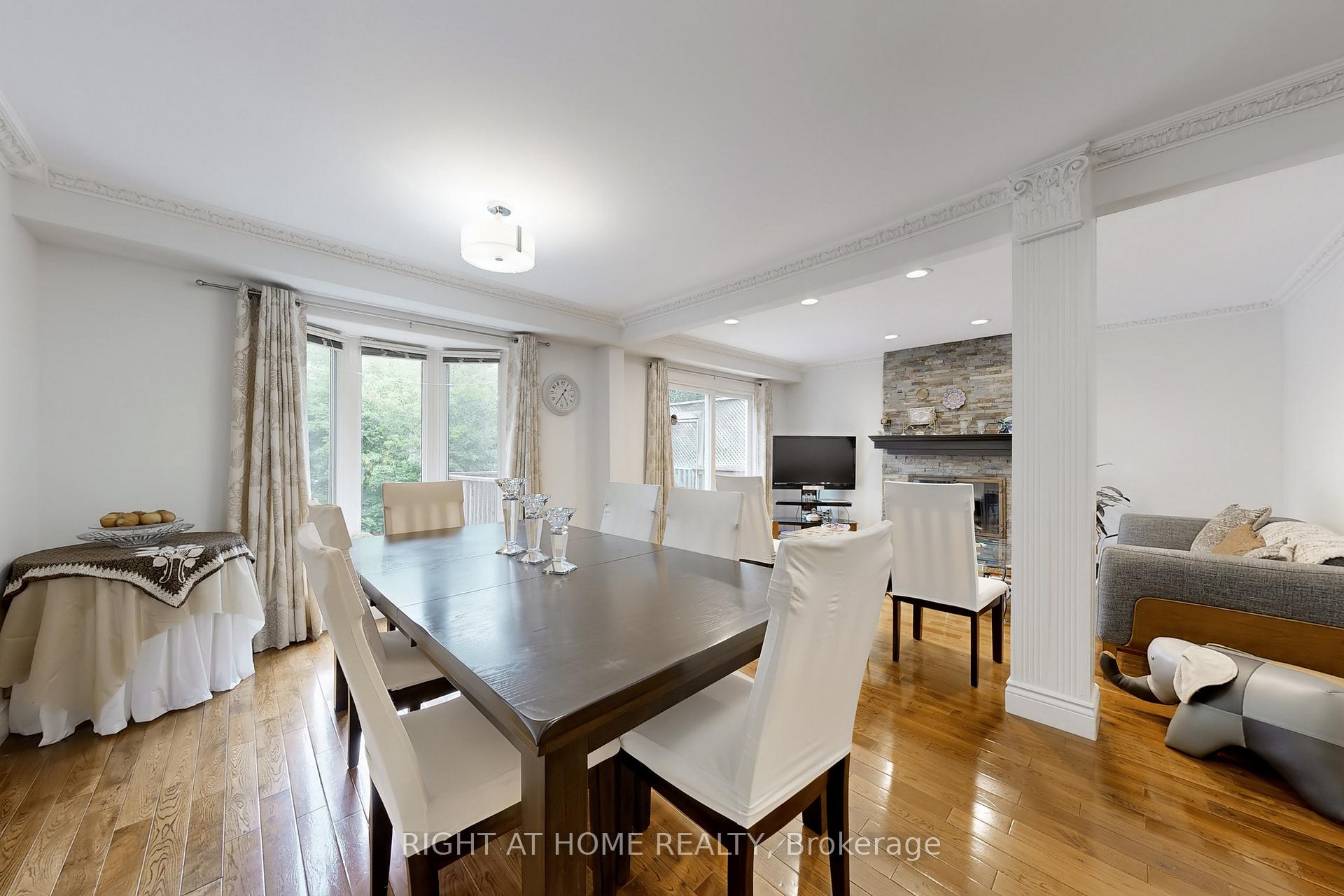 Photo 13 of 52 Breckonwood Crescent, Markham, Aileen-Willowbrook — HOMEH