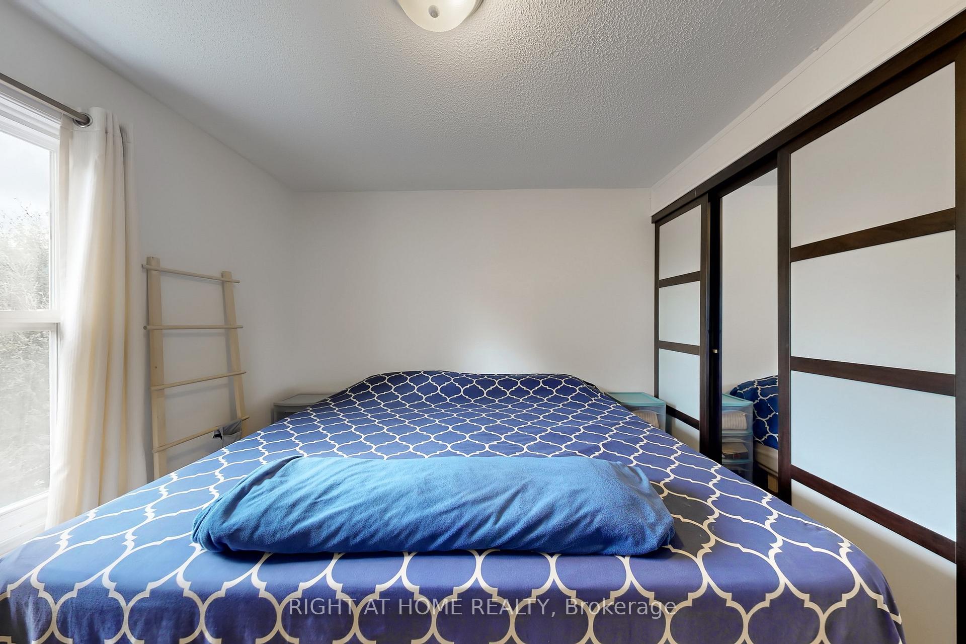 Photo 29 of 52 Breckonwood Crescent, Markham, Aileen-Willowbrook — HOMEH