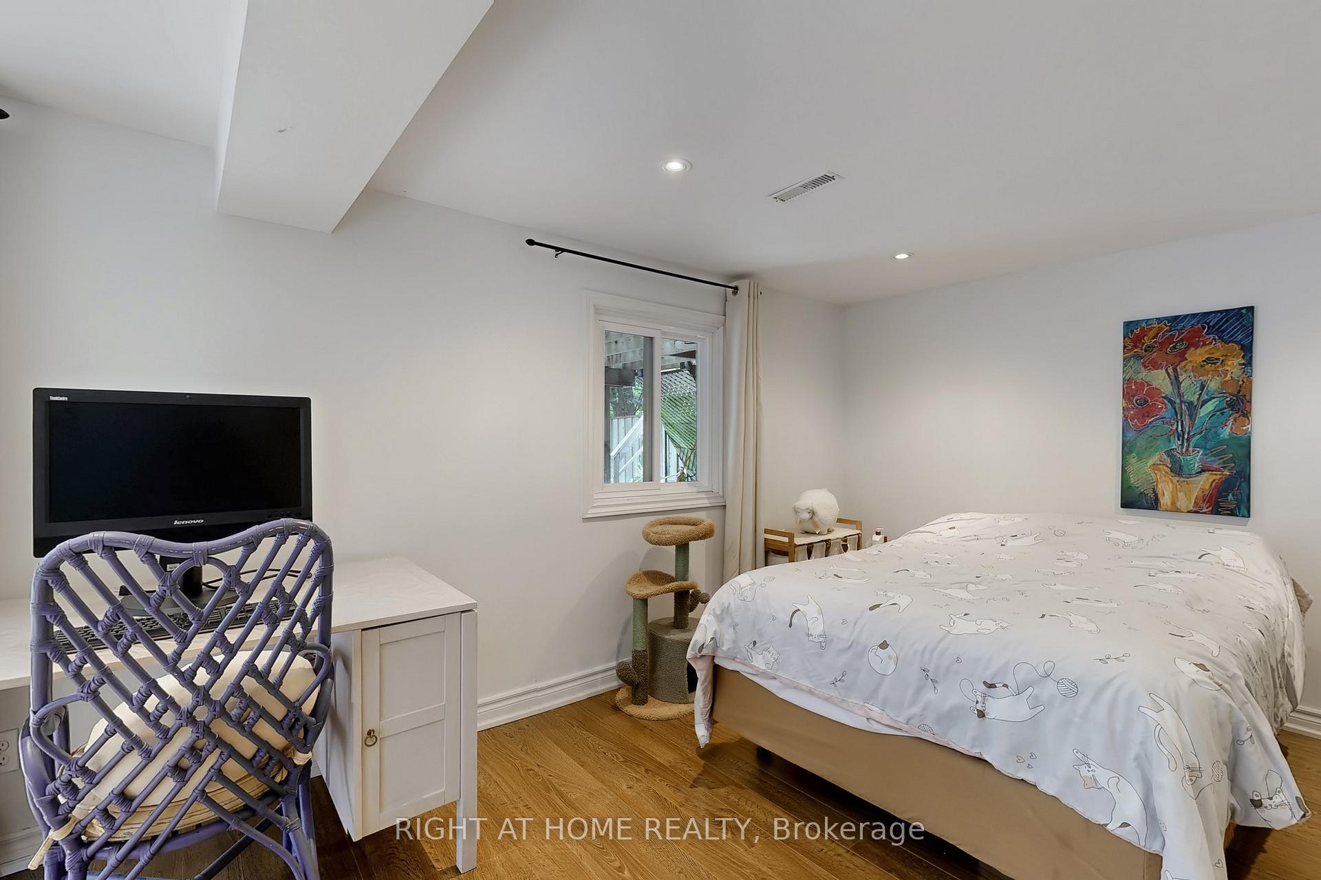 Photo 40 of 52 Breckonwood Crescent, Markham, Aileen-Willowbrook — HOMEH