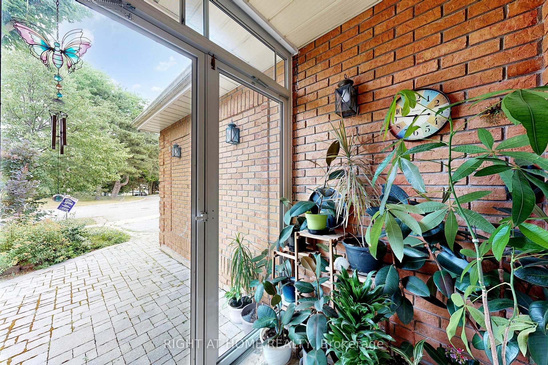 Photo 47 of 52 Breckonwood Crescent, Markham, Aileen-Willowbrook — HOMEH