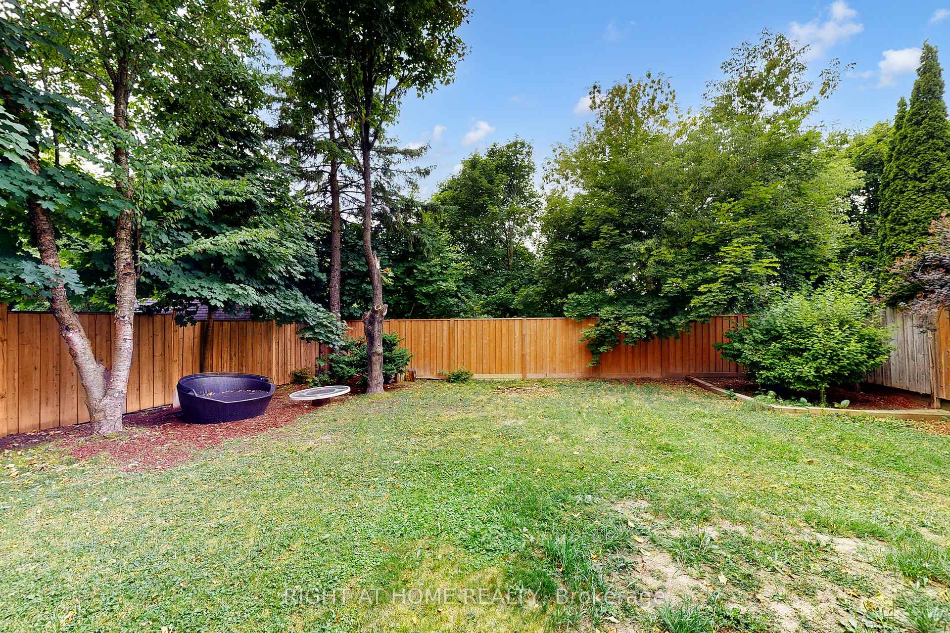 Photo 50 of 52 Breckonwood Crescent, Markham, Aileen-Willowbrook — HOMEH