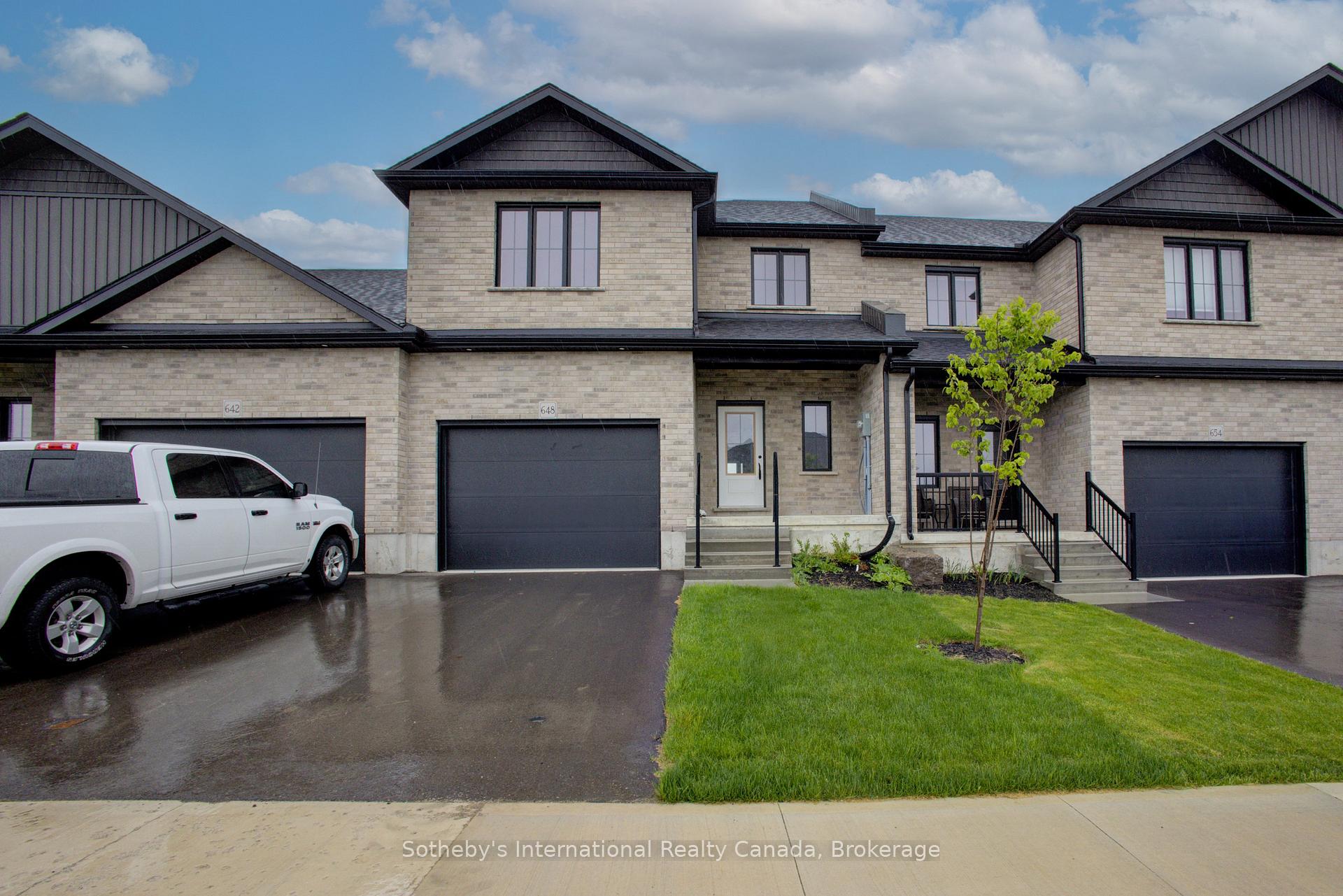 Front of 648 Wray Avenue S
