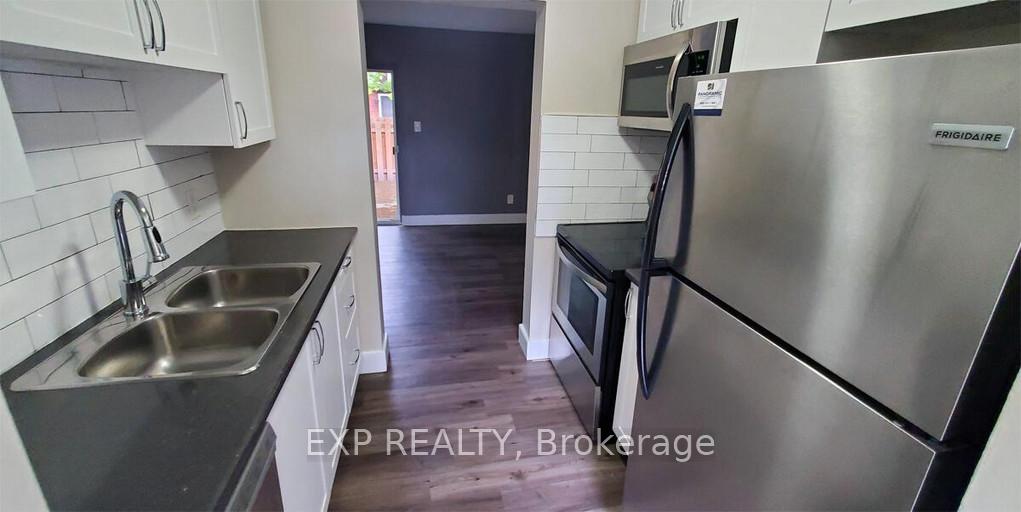 Photo 4 of Unit 24, 33 Berkley Drive, St. Catharines, Carlton/Bunting — HOMEH