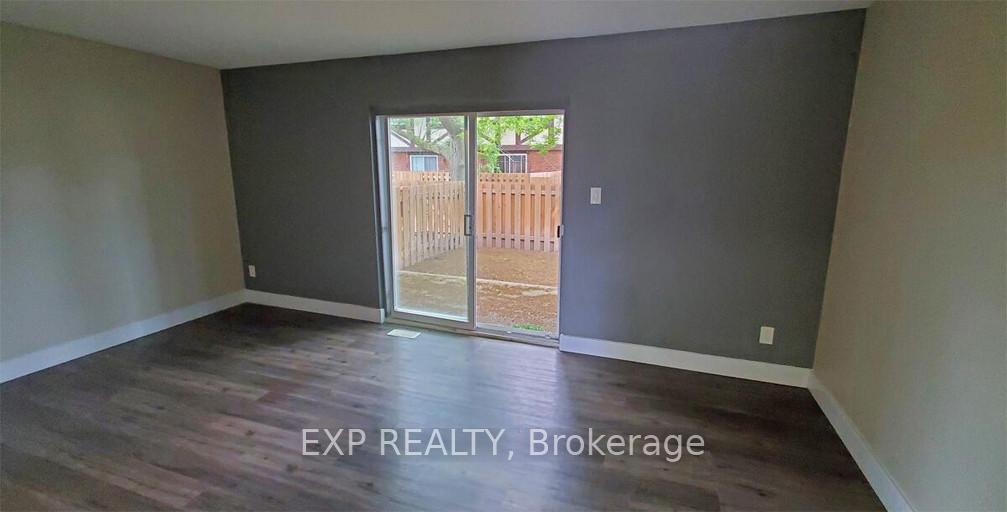 Photo 5 of Unit 24, 33 Berkley Drive, St. Catharines, Carlton/Bunting — HOMEH