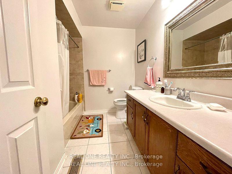 Photo 4 of Unit Unit 1, 1235 Blackburn Drive, Oakville, Glen Abbey — HOMEH