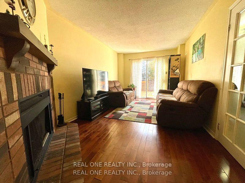 Photo 5 of Unit Unit 1, 1235 Blackburn Drive, Oakville, Glen Abbey — HOMEH
