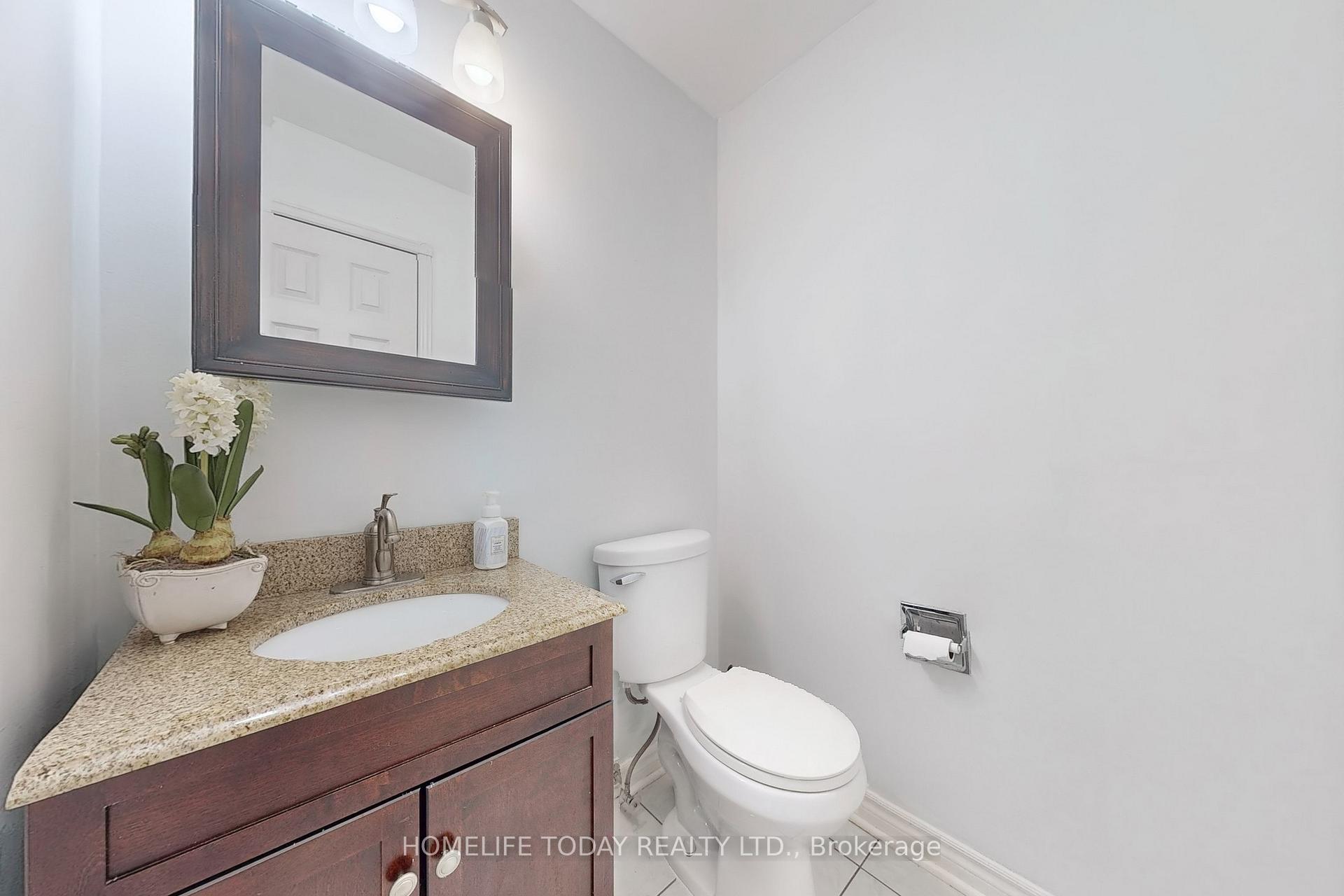 Photo 13 of 1604 Deerbrook Drive, Pickering, Liverpool — HOMEH