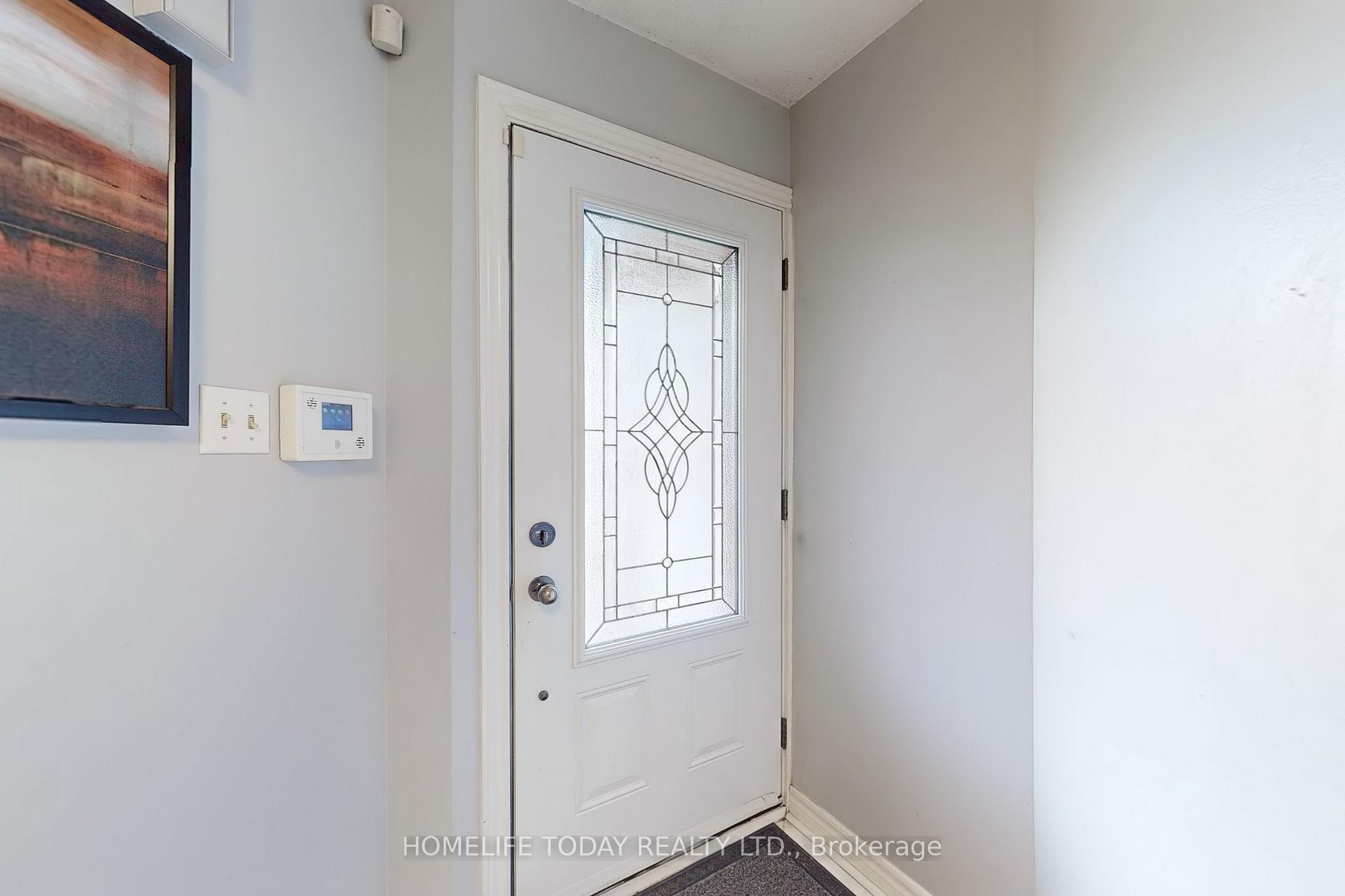 Photo 14 of 1604 Deerbrook Drive, Pickering, Liverpool — HOMEH