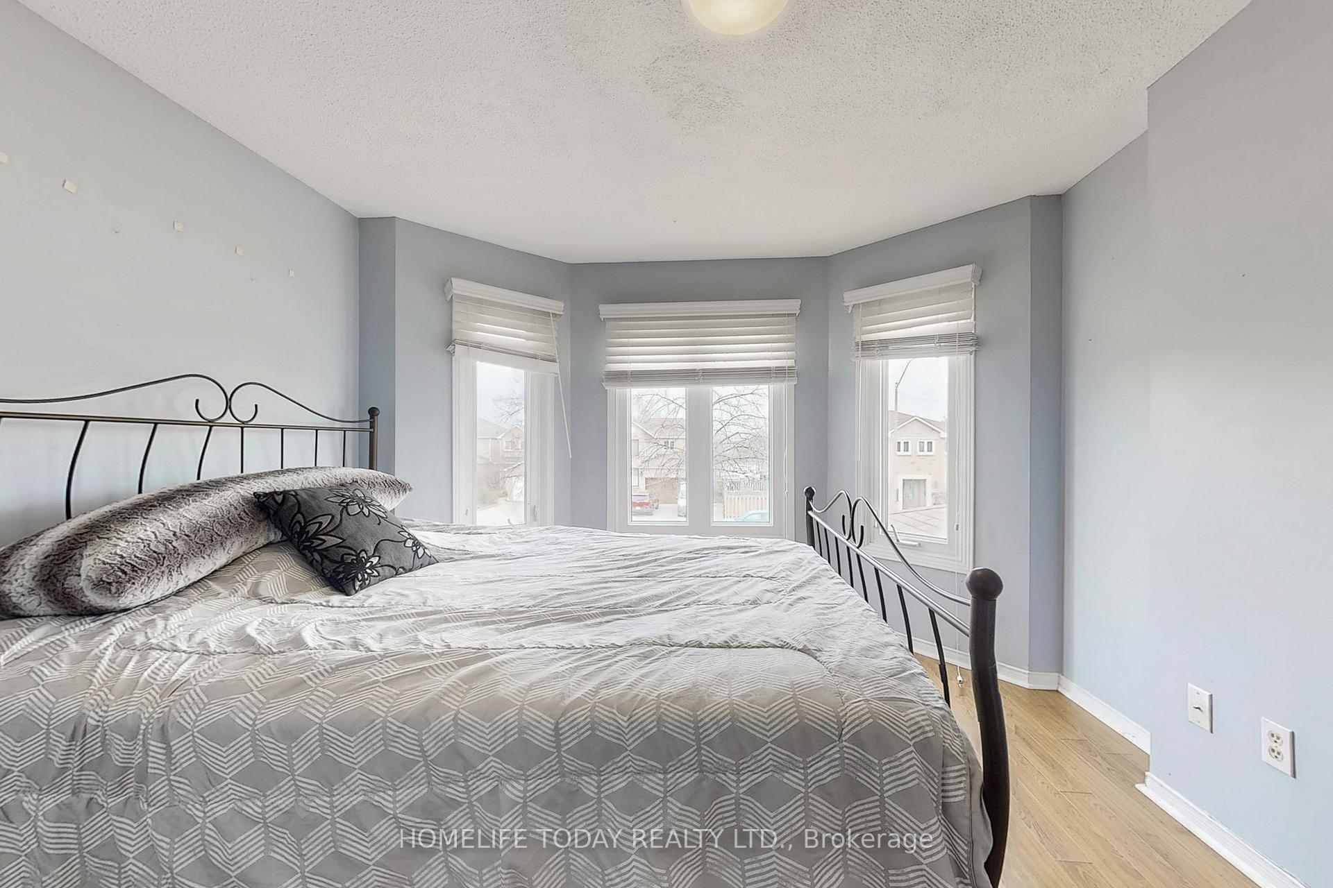 Photo 18 of 1604 Deerbrook Drive, Pickering, Liverpool — HOMEH