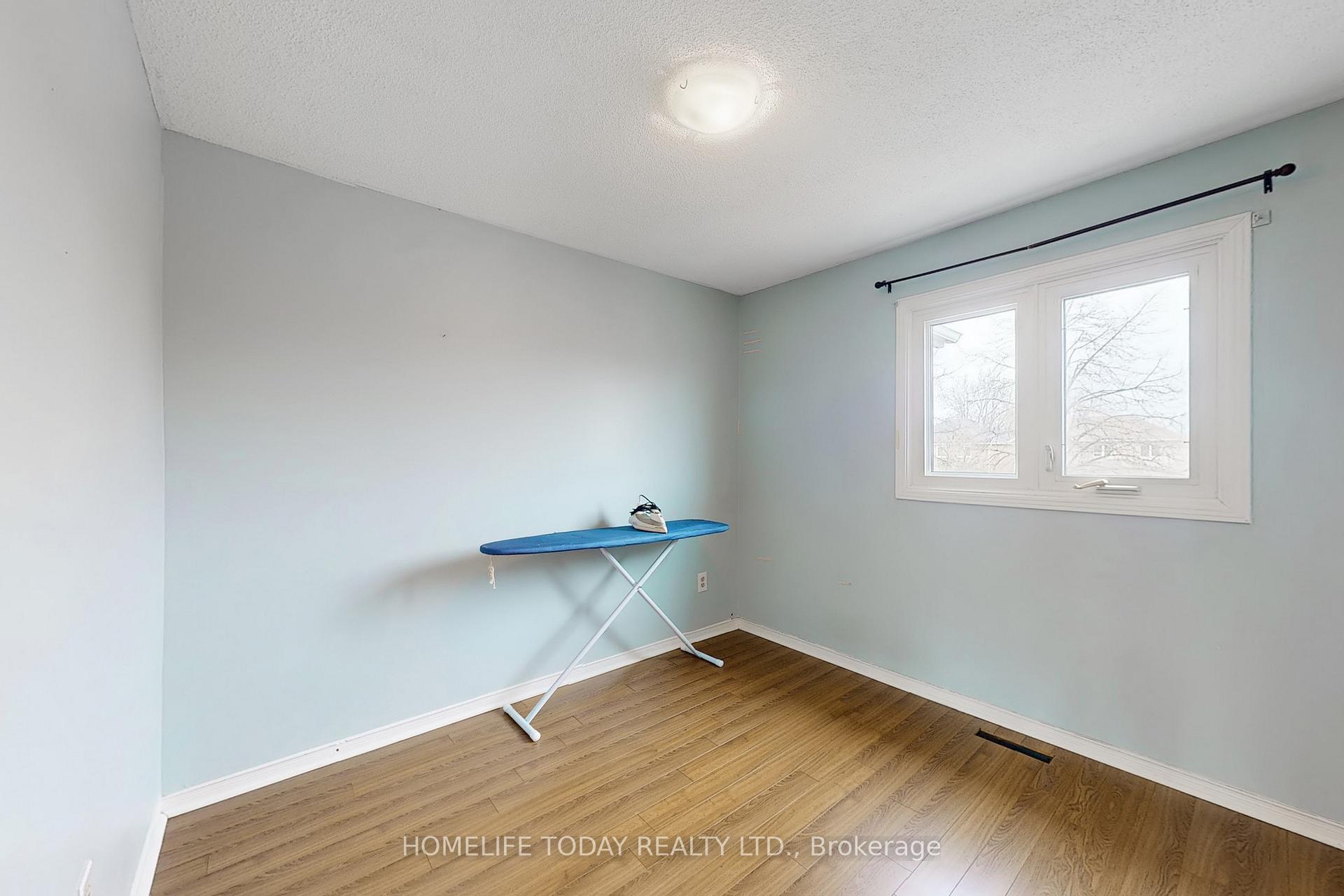 Photo 23 of 1604 Deerbrook Drive, Pickering, Liverpool — HOMEH