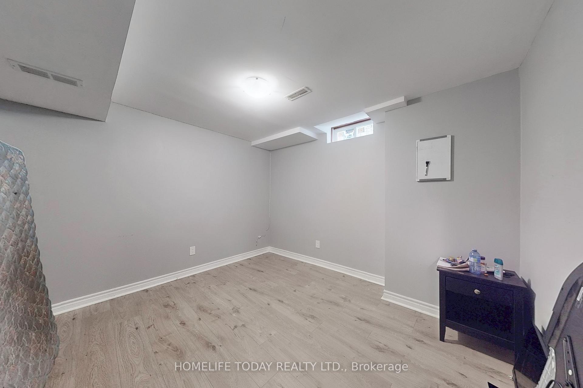 Photo 29 of 1604 Deerbrook Drive, Pickering, Liverpool — HOMEH
