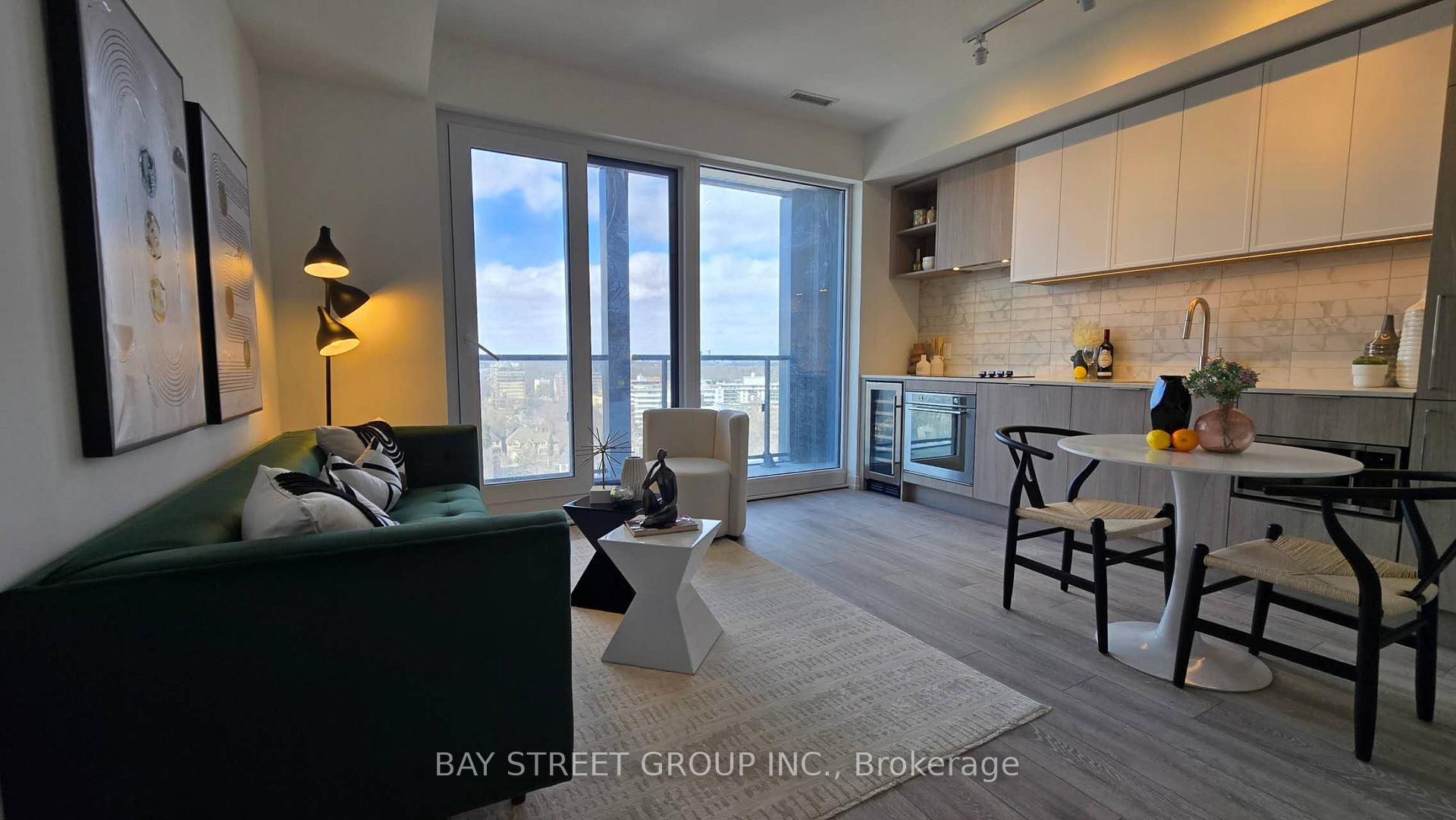 Photo 7 of Unit 1909, 2020 Bathurst Street, Toronto, Humewood-Cedarvale — HOMEH