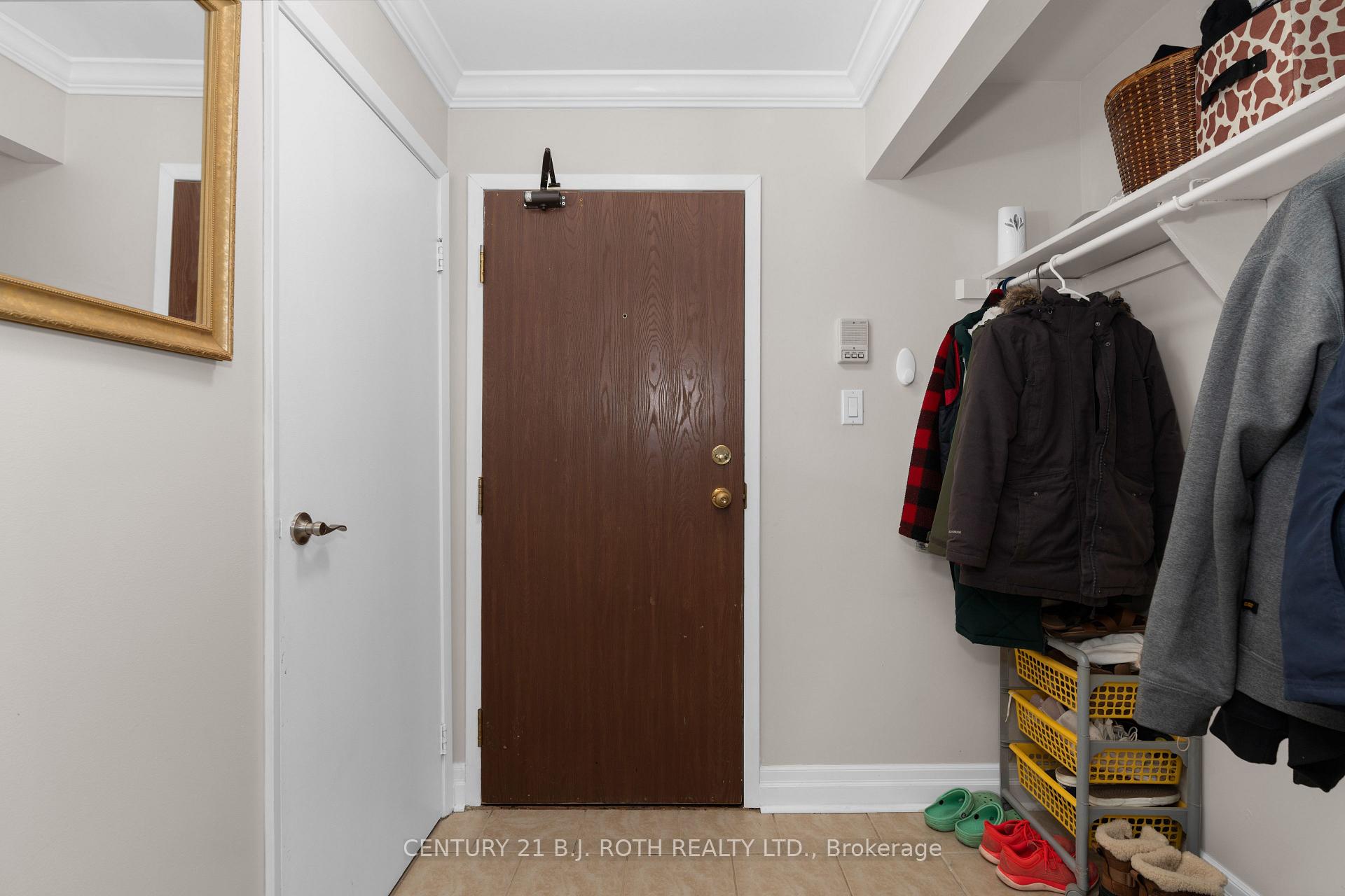 Photo 3 of Unit A9, 175 Edgehill Drive, Barrie, Letitia Heights — HOMEH
