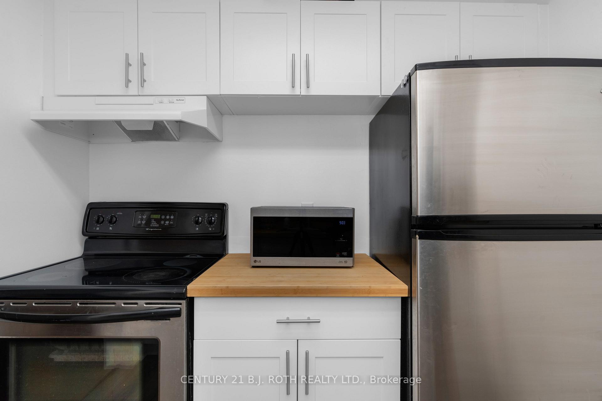 Photo 7 of Unit A9, 175 Edgehill Drive, Barrie, Letitia Heights — HOMEH
