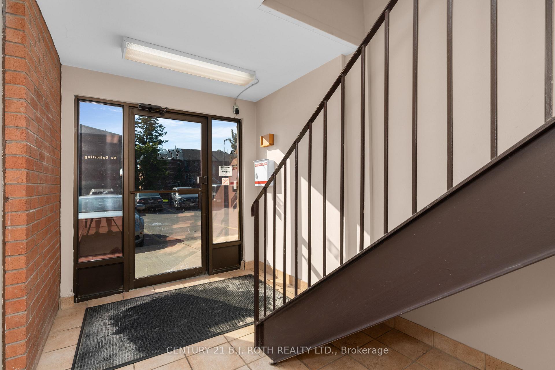 Photo 23 of Unit A9, 175 Edgehill Drive, Barrie, Letitia Heights — HOMEH