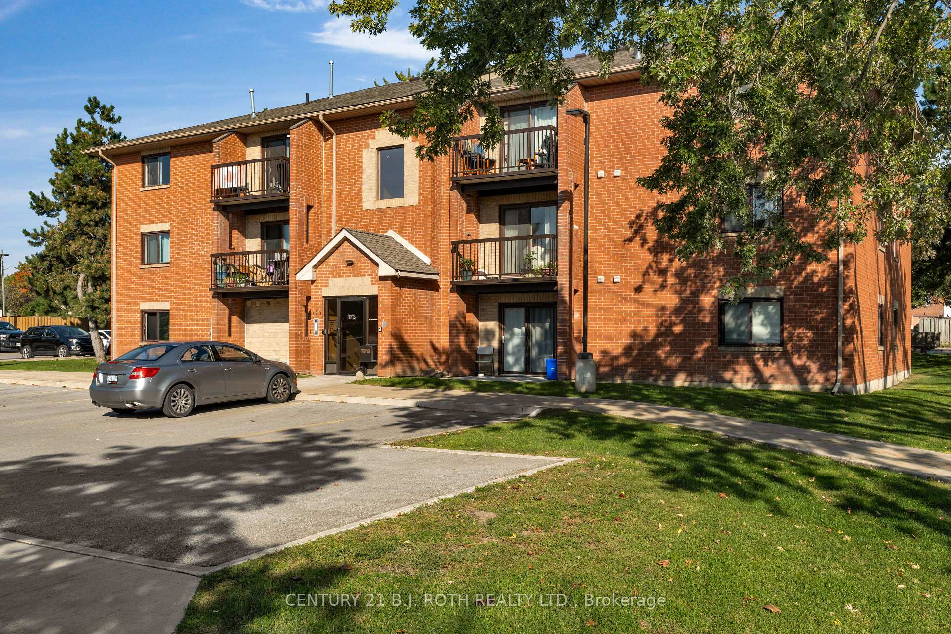 Photo 28 of Unit A9, 175 Edgehill Drive, Barrie, Letitia Heights — HOMEH