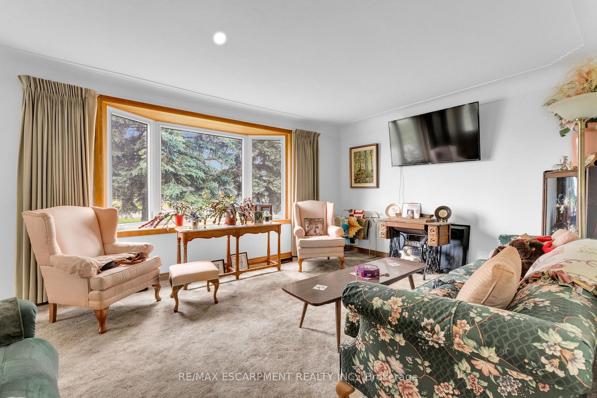 Photo 10 of 2986 Regional Rd 12, Grimsby, Grimsby East — HOMEH