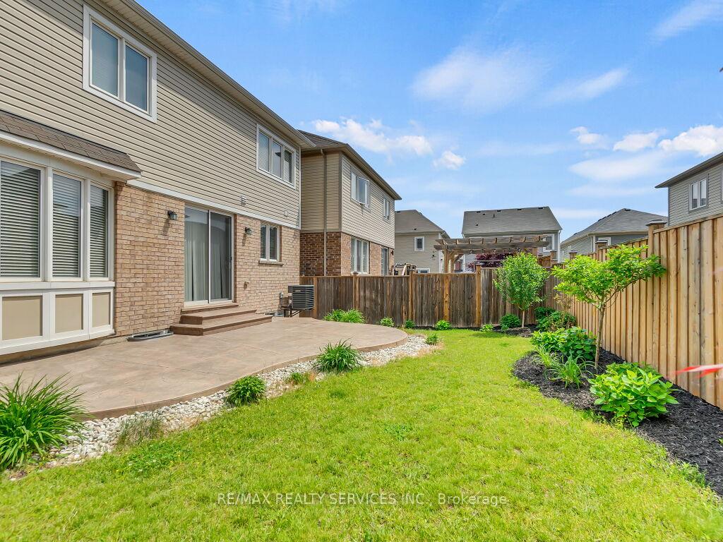 Photo 34 of 360 Falling Green Crescent, Kitchener — HOMEH