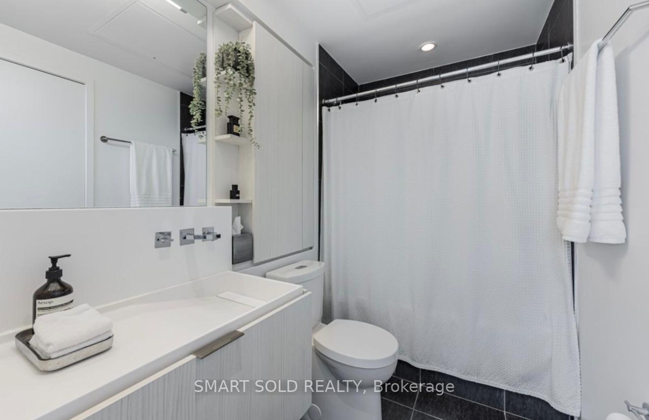 Photo 5 of Unit 3602, 101 Charles Street E, Toronto, Church-Yonge Corridor — HOMEH