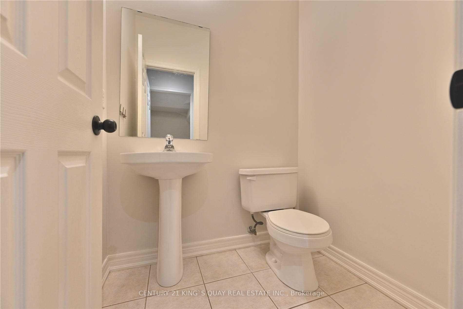 Photo 7 of 85 Gatwick Drive, Oakville, River Oaks — HOMEH