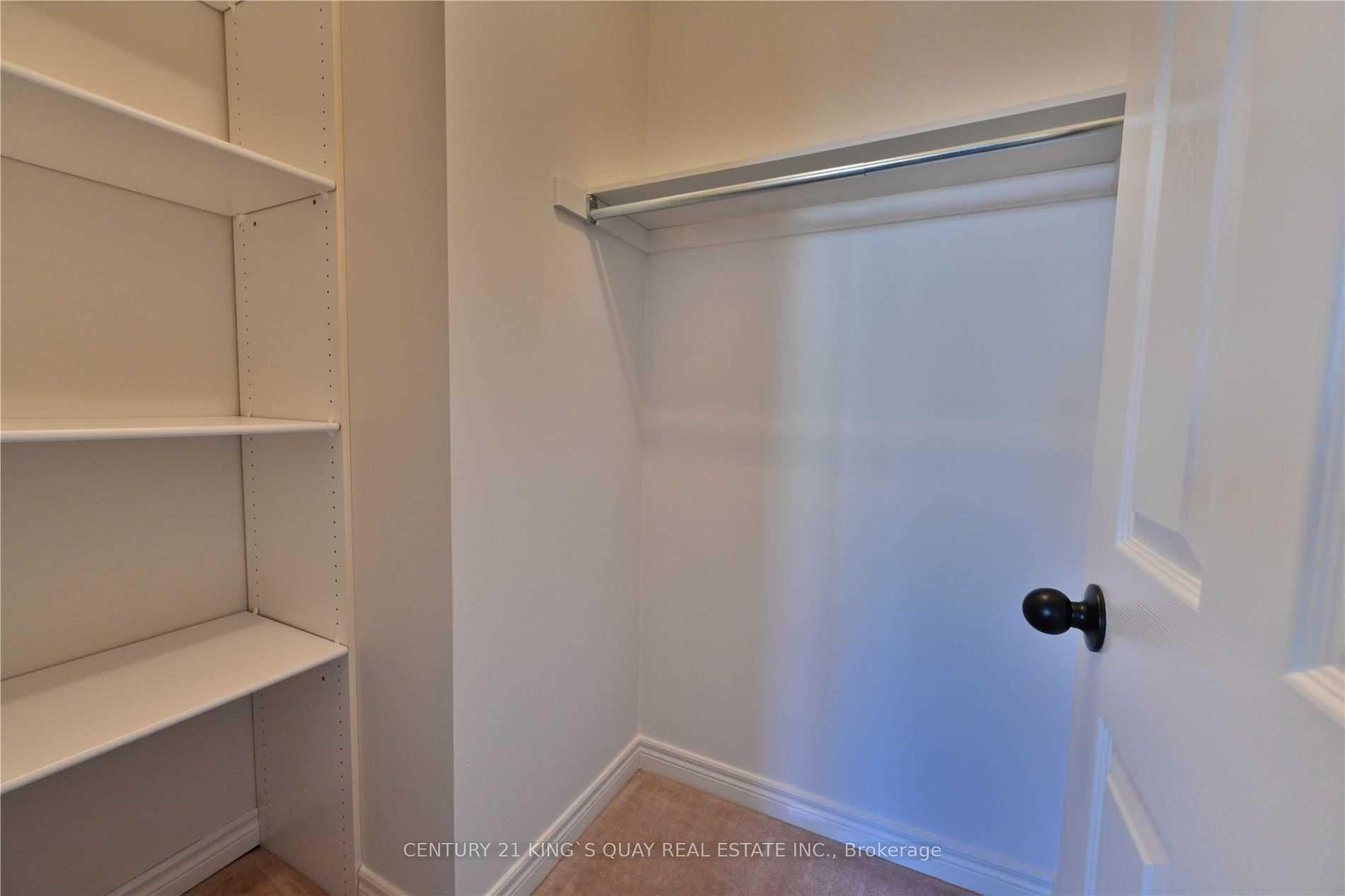 Photo 10 of 85 Gatwick Drive, Oakville, River Oaks — HOMEH