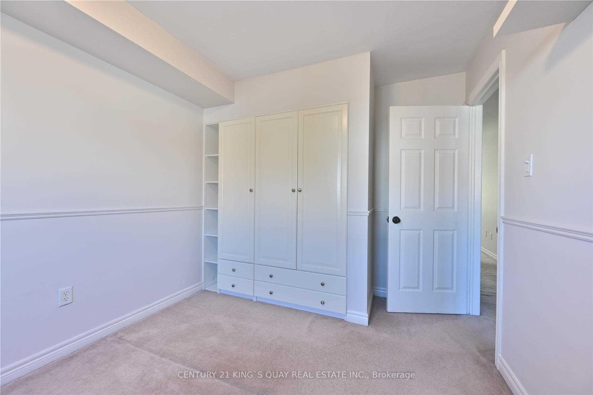 Photo 12 of 85 Gatwick Drive, Oakville, River Oaks — HOMEH