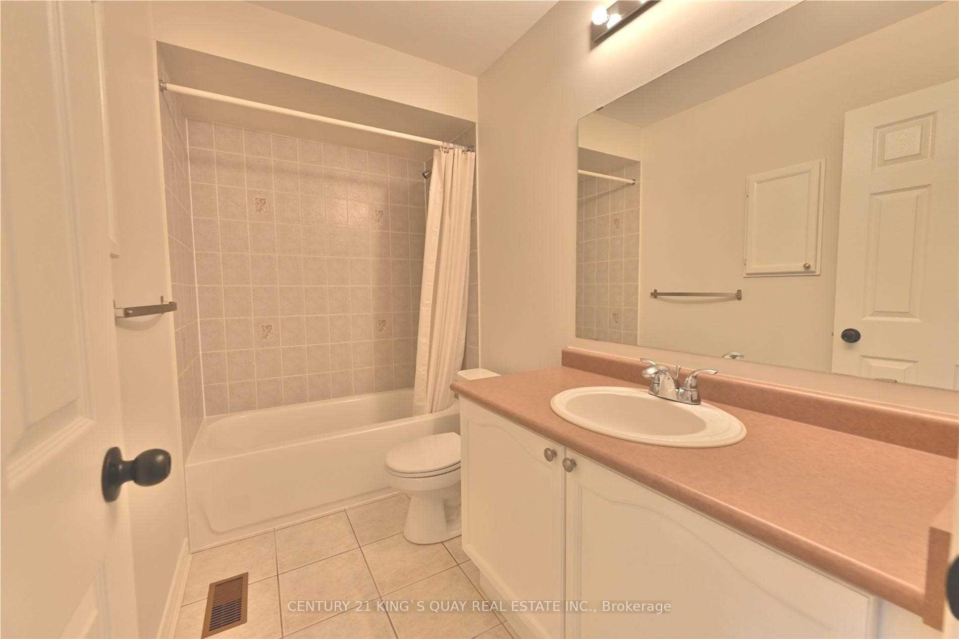 Photo 14 of 85 Gatwick Drive, Oakville, River Oaks — HOMEH